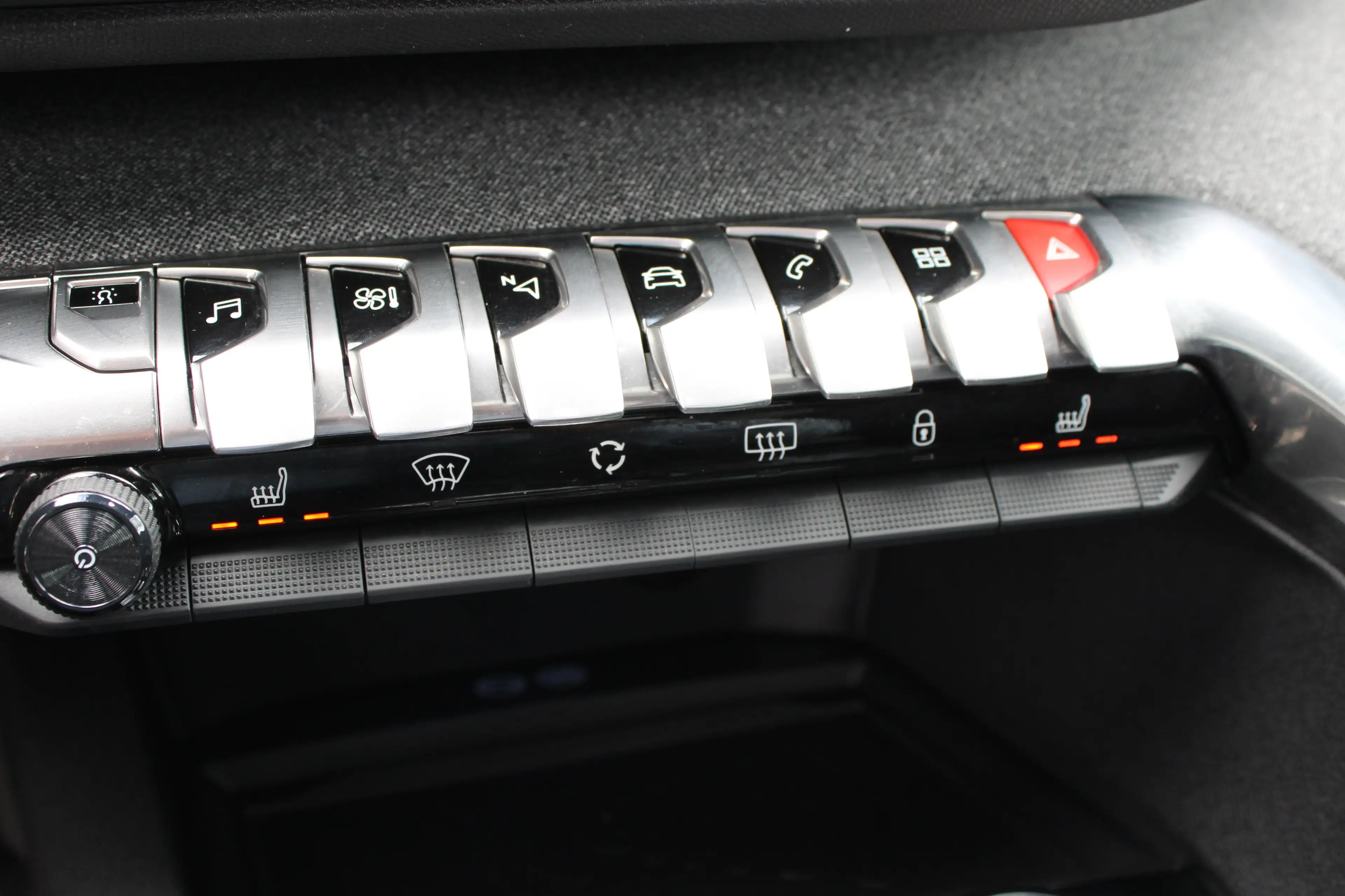 Peugeot 5008 1.6 PureTech 180pk EAT8 GT-Line | Panorama/schuifd — photo 26