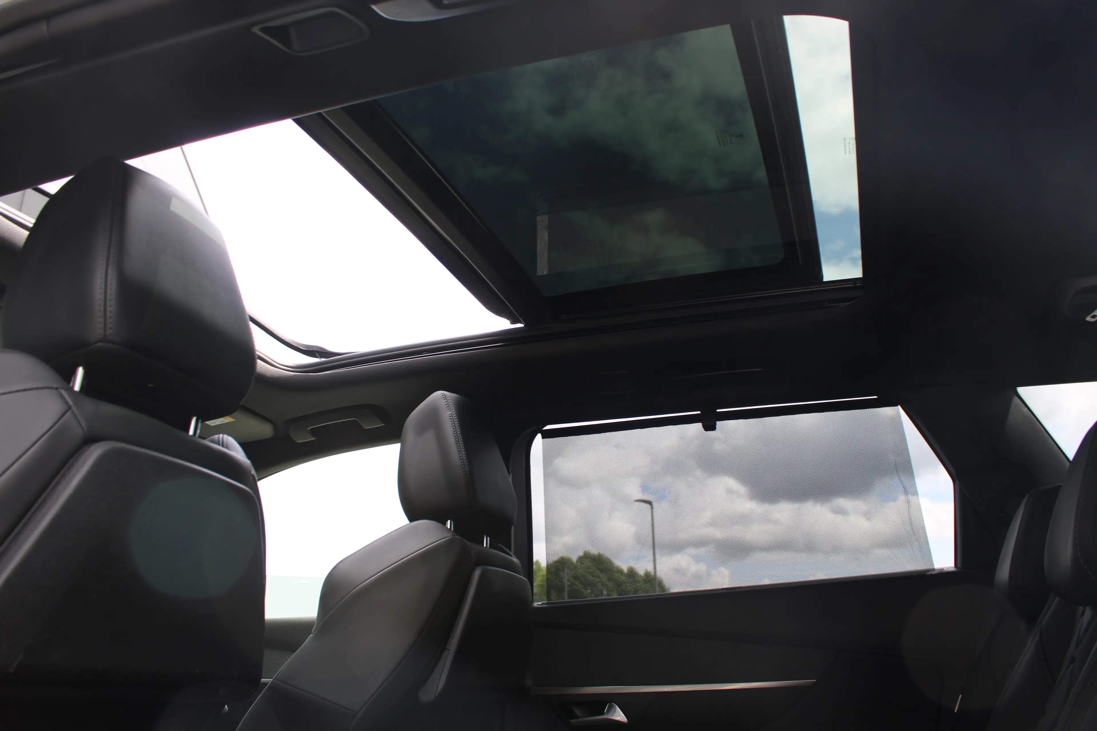 Peugeot 5008 1.6 PureTech 180pk EAT8 GT-Line | Panorama/schuifd — photo 17