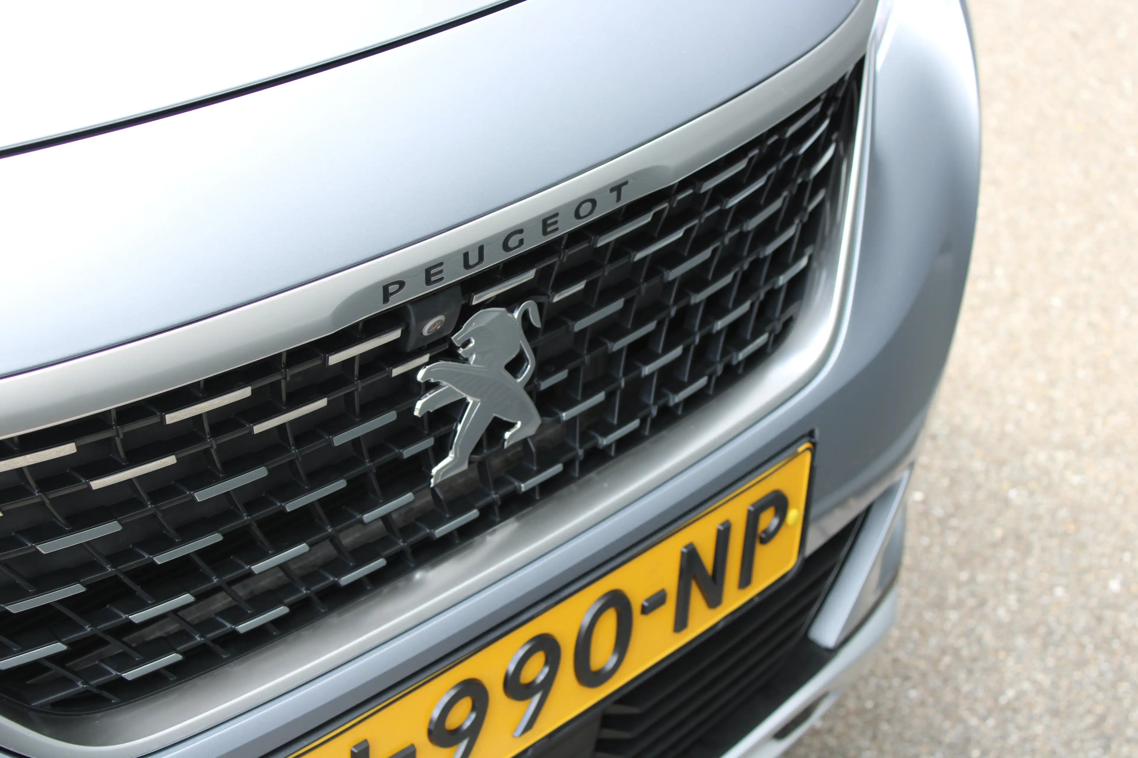 Peugeot 5008 1.6 PureTech 180pk EAT8 GT-Line | Panorama/schuifd — photo 8
