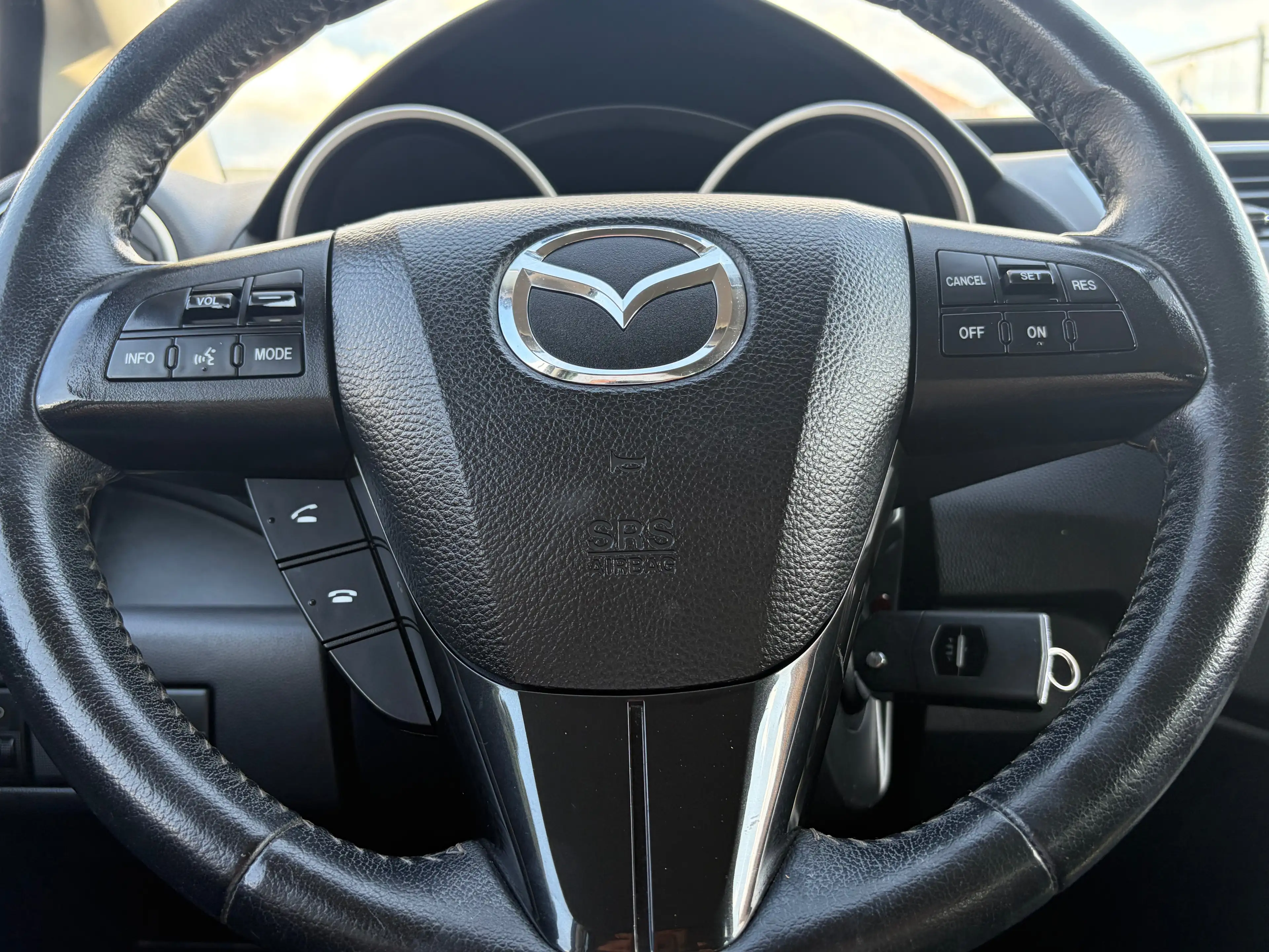 Mazda 5 7.Sitze*HU/AU Neu*SHZ*Temp.*USB*AUX*PDC — photo 11