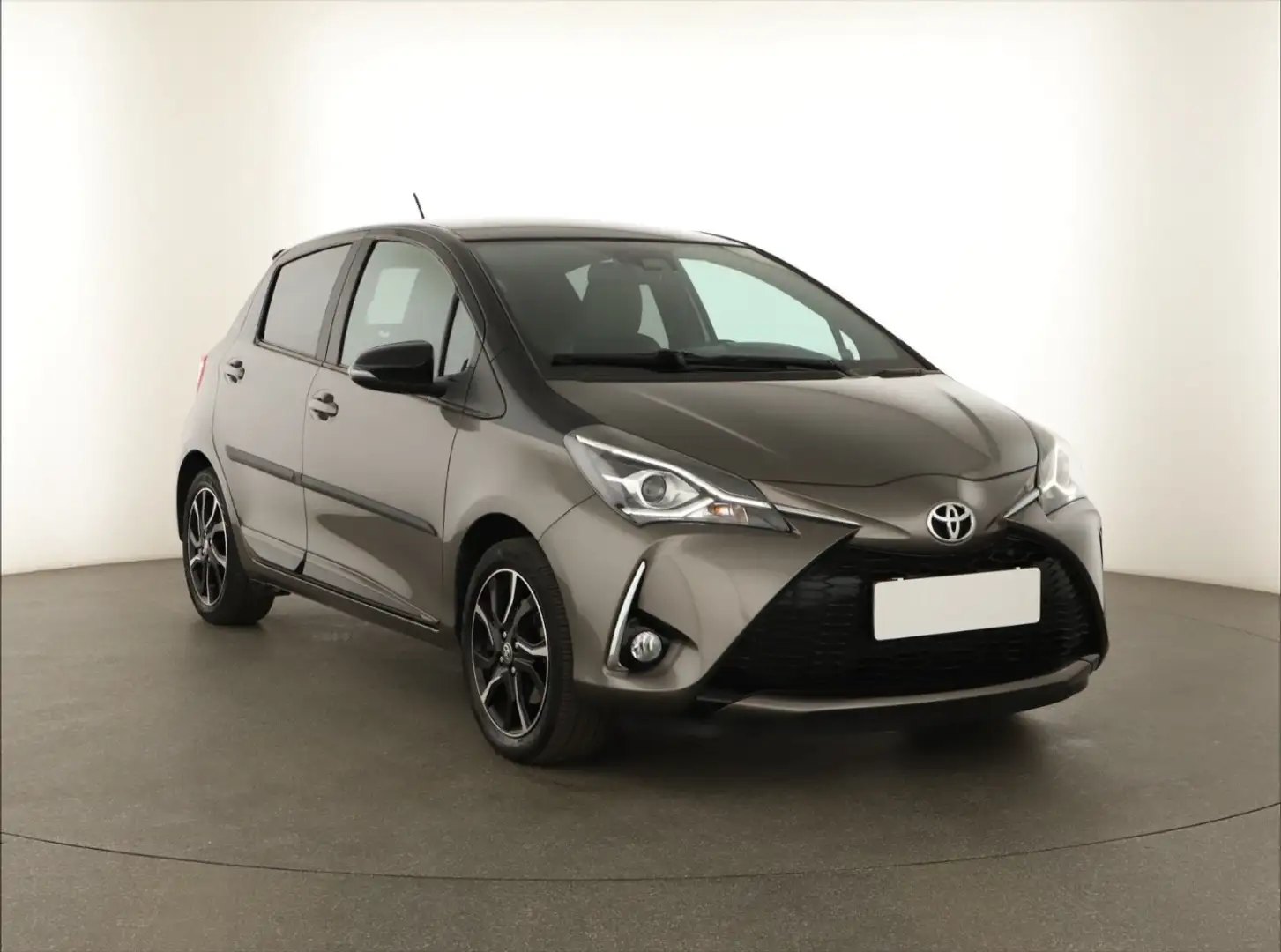 Toyota Yaris 1.5 Comfort Facelift Fernlichtass. Kam. - 1