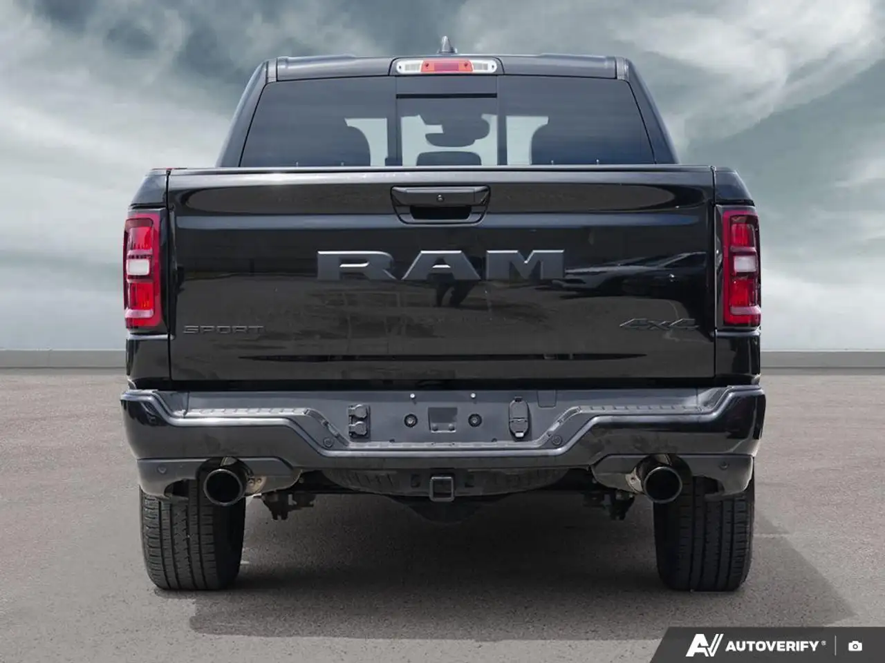 RAM 1500 снимка RAM 1500