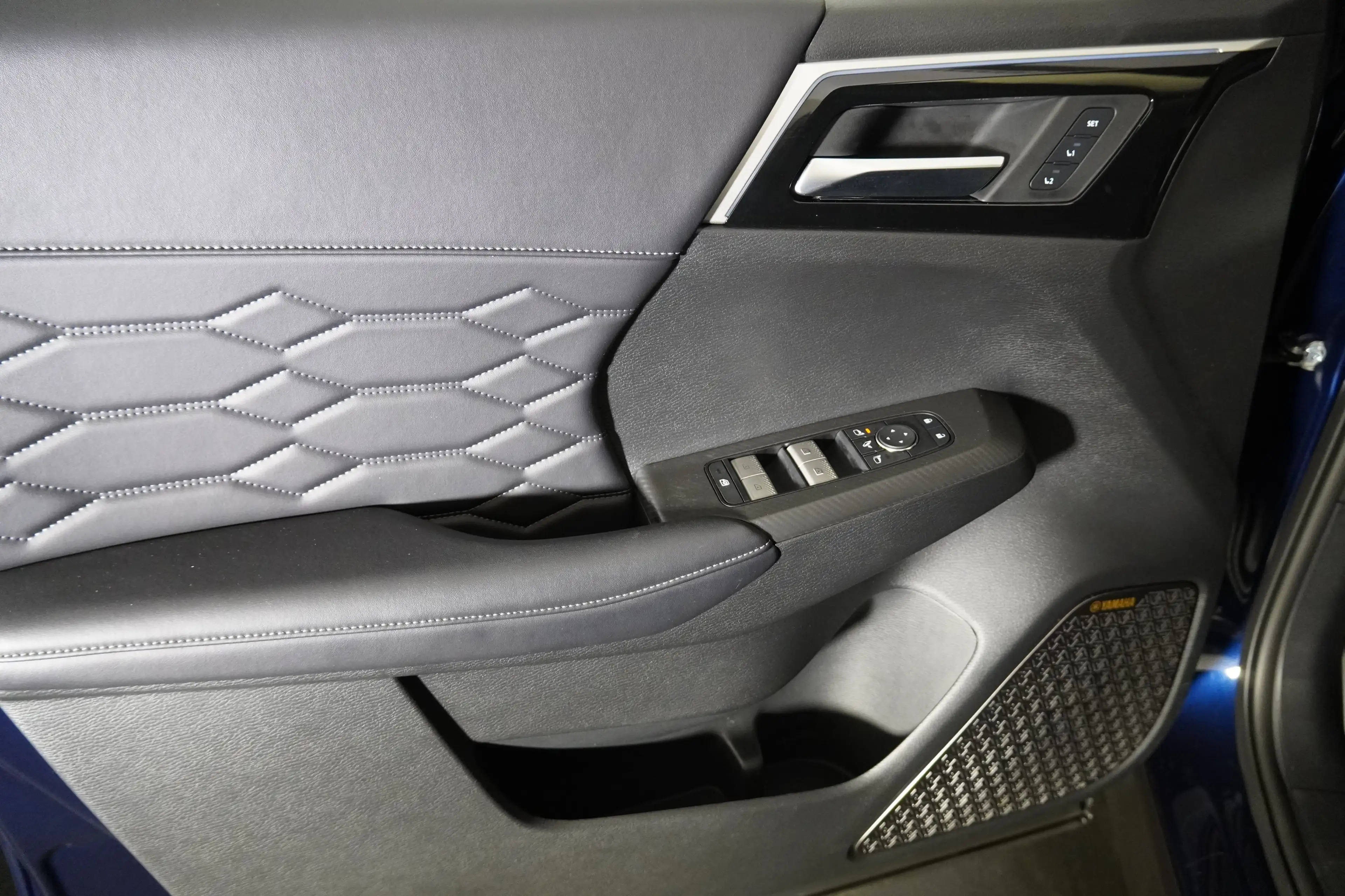 Mitsubishi Outlander PHEV (10.09.2024-) Outlander 2,4 PHEV S-A WC Diamo — photo 6
