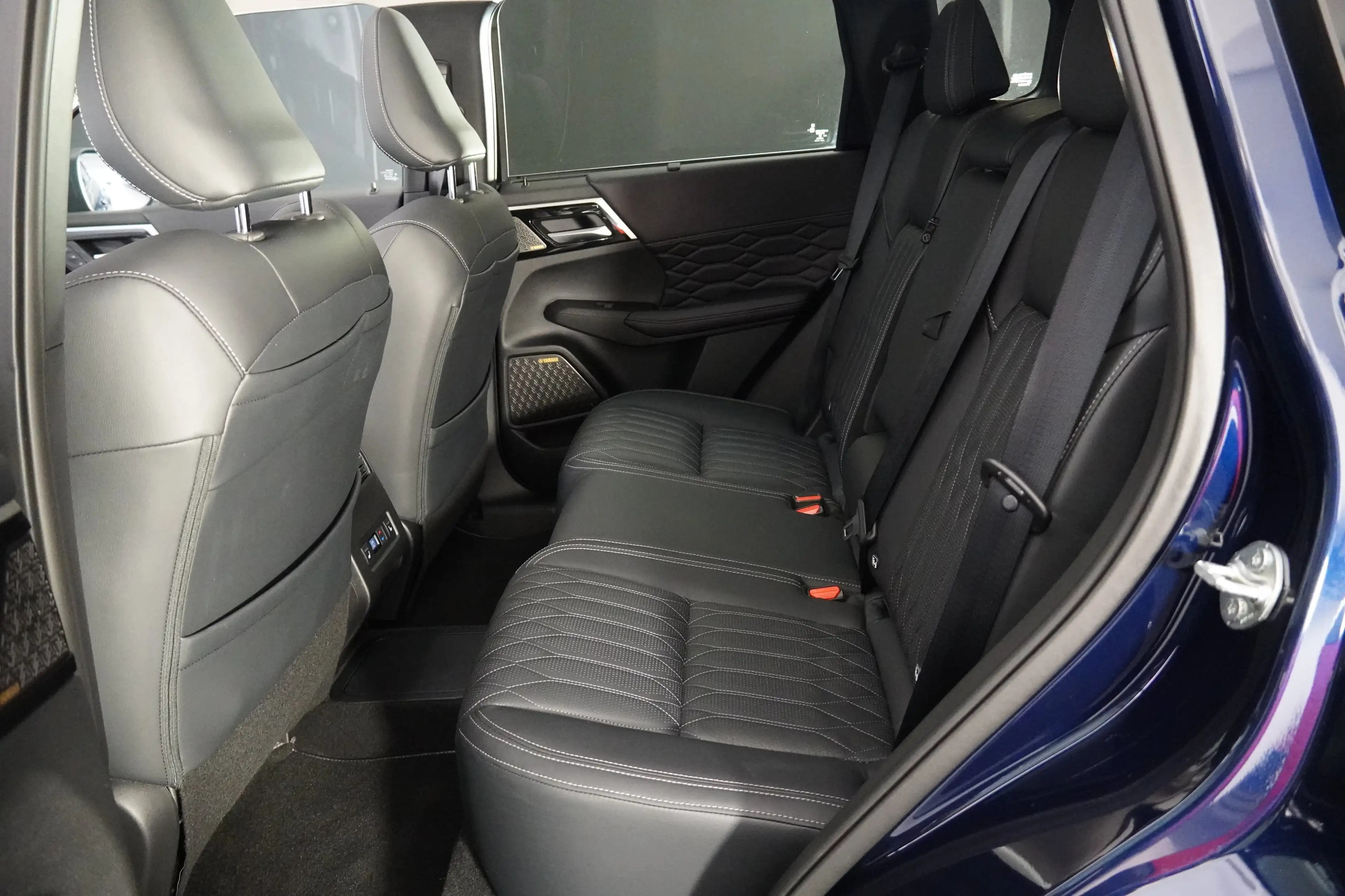 Mitsubishi Outlander PHEV (10.09.2024-) Outlander 2,4 PHEV S-A WC Diamo — photo 23