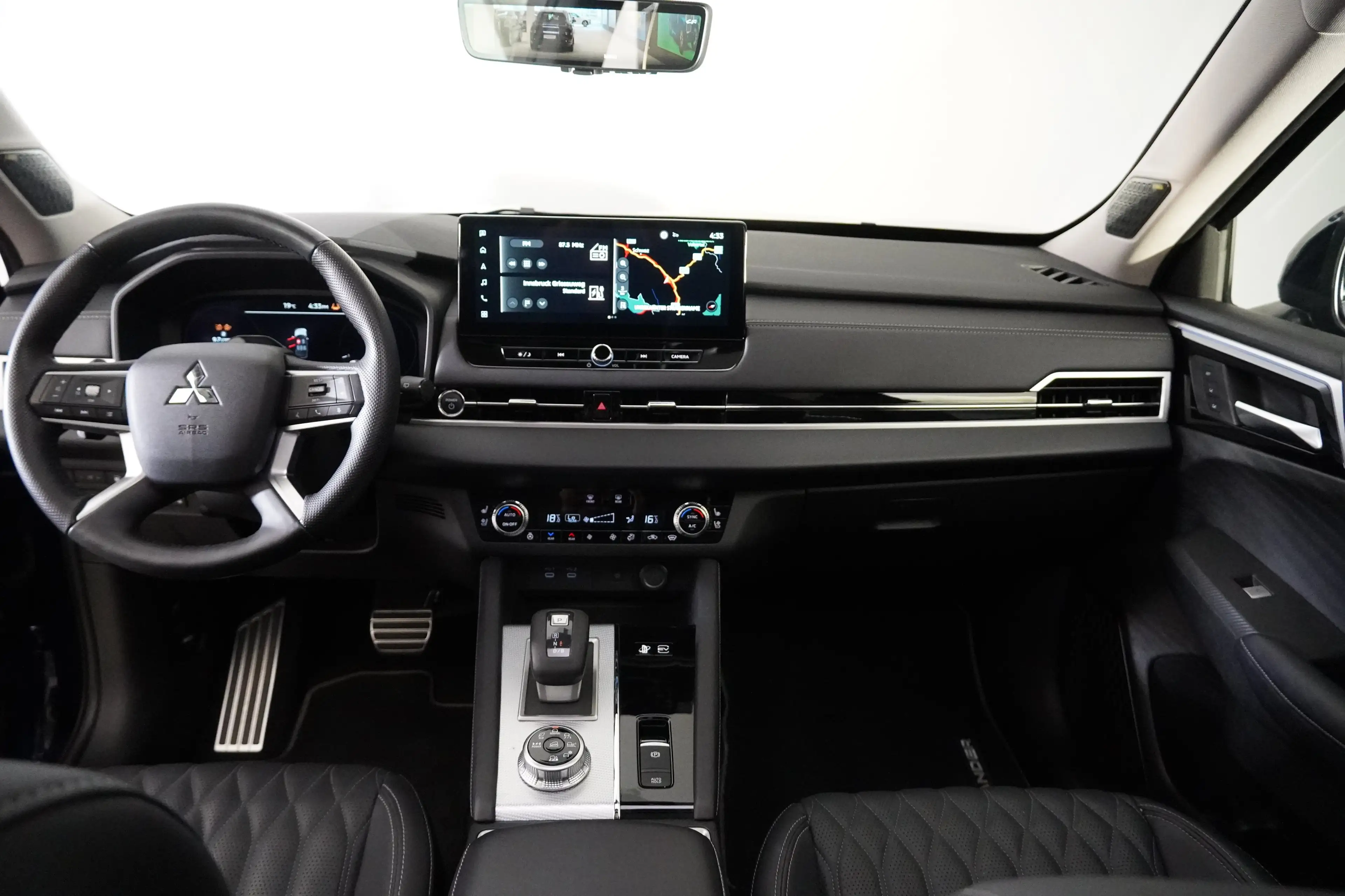 Mitsubishi Outlander PHEV (10.09.2024-) Outlander 2,4 PHEV S-A WC Diamo — photo 15