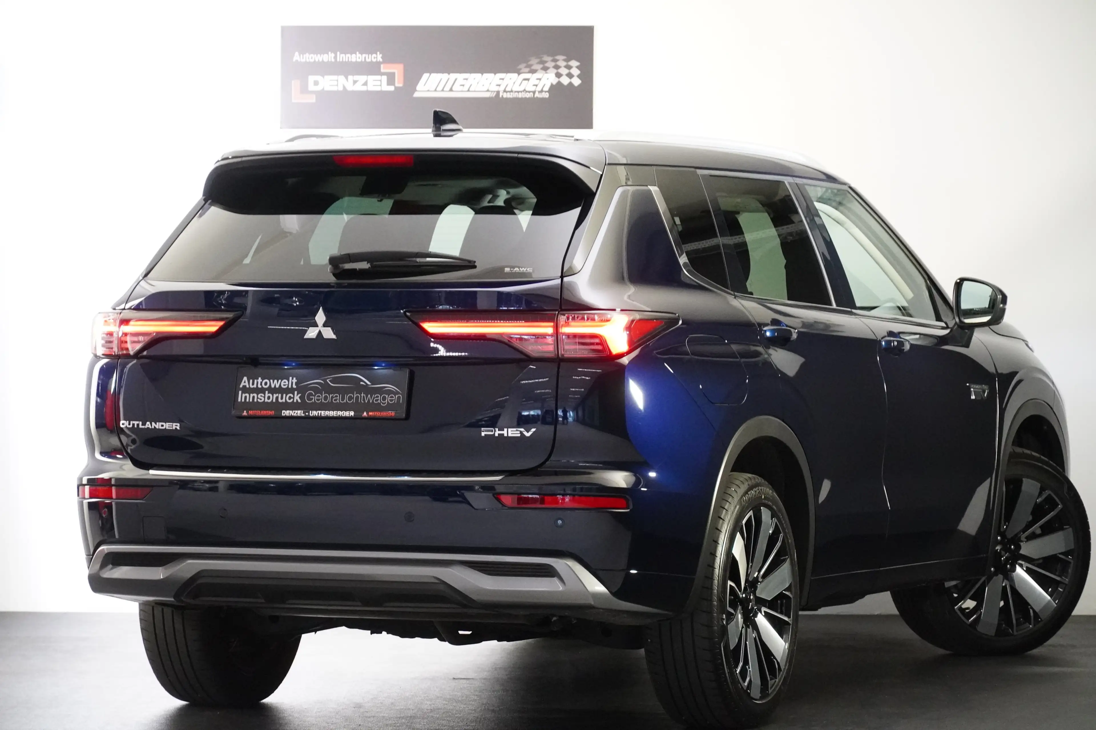 Mitsubishi Outlander PHEV (10.09.2024-) Outlander 2,4 PHEV S-A WC Diamo — photo 3