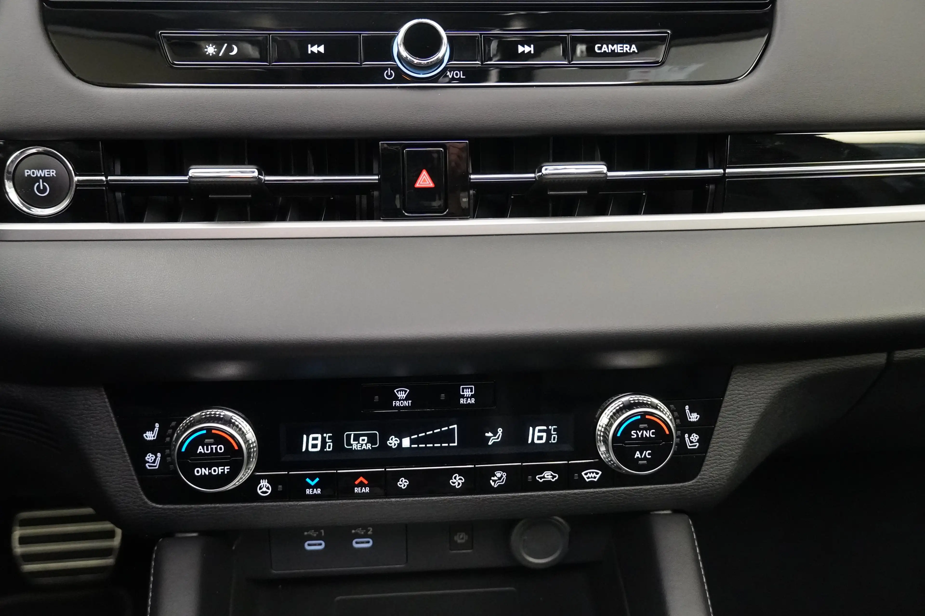 Mitsubishi Outlander PHEV (10.09.2024-) Outlander 2,4 PHEV S-A WC Diamo — photo 17