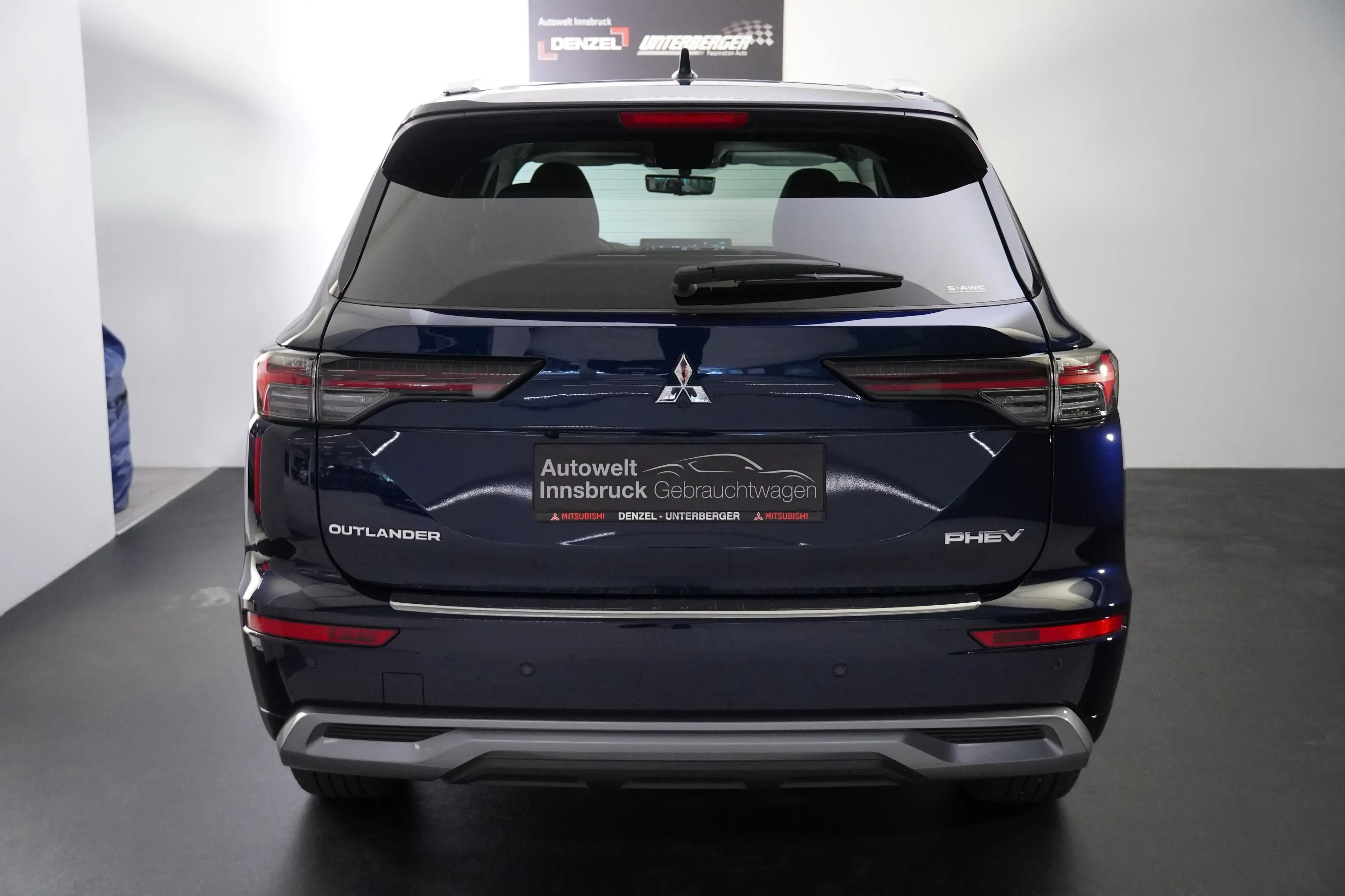 Mitsubishi Outlander PHEV (10.09.2024-) Outlander 2,4 PHEV S-A WC Diamo — photo 29