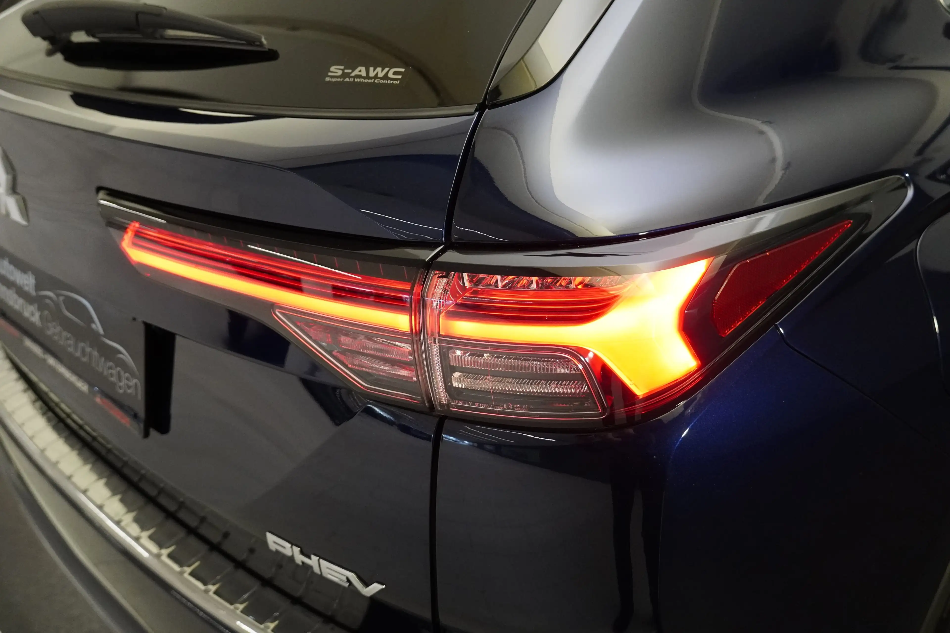 Mitsubishi Outlander PHEV (10.09.2024-) Outlander 2,4 PHEV S-A WC Diamo — photo 28
