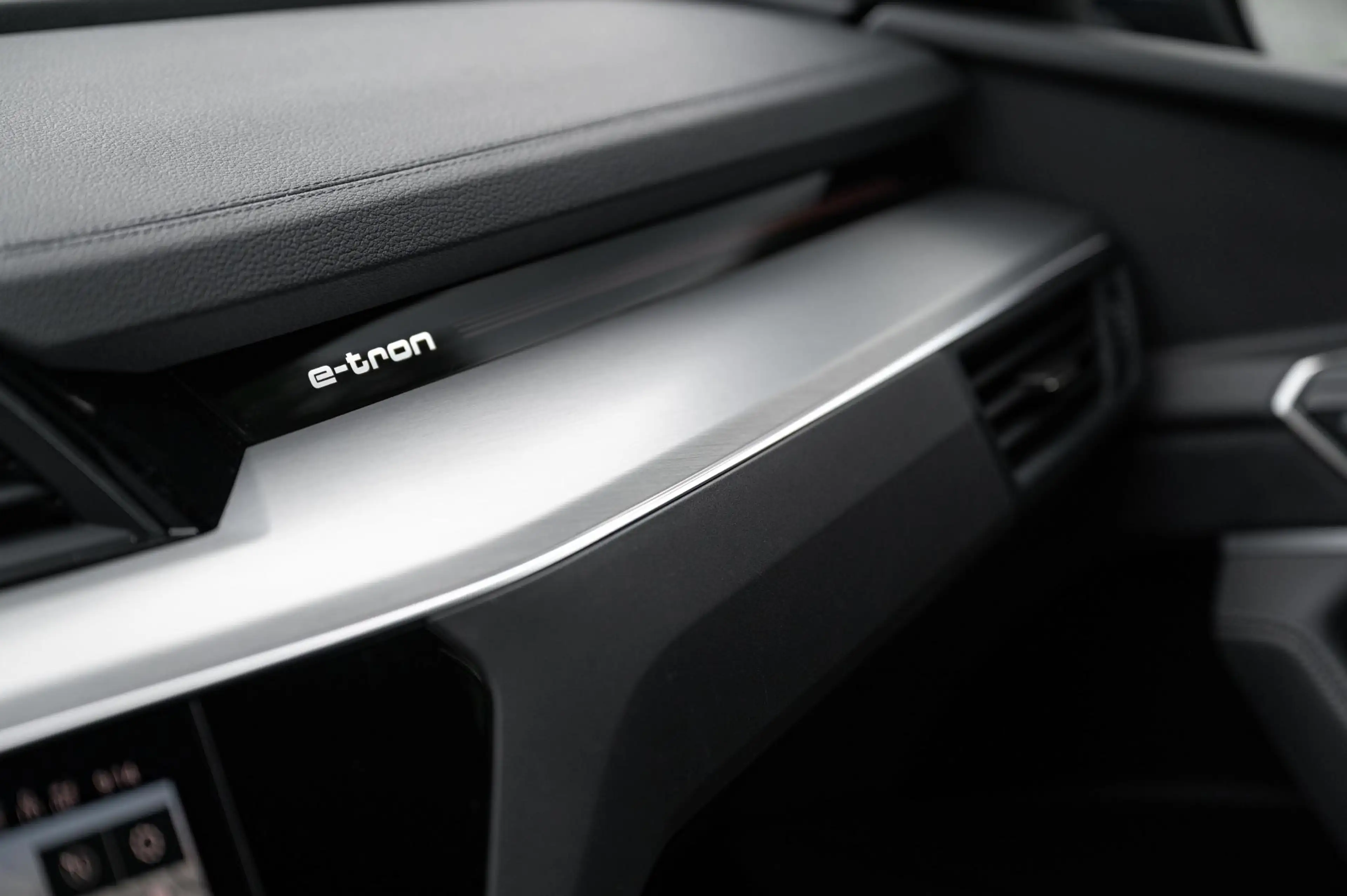 Audi Q8 e-tron 55 quattro S-Line |98,6%|ACC|360|HUD|Luchtvering — photo 22