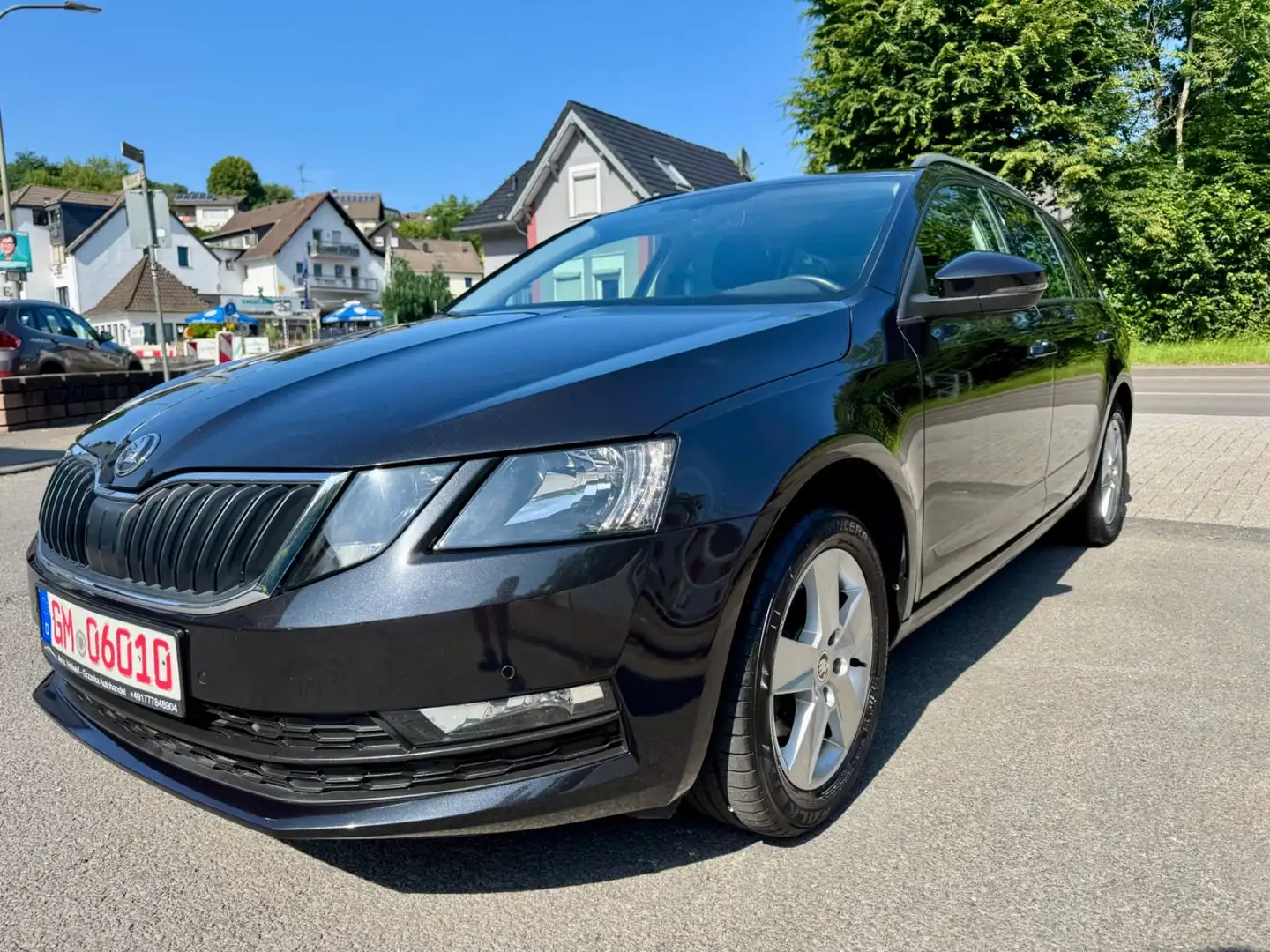Skoda Octavia Combi 1.5 TGi G-Tec Gas Aut.NaviPdcSitzh Noir - 1