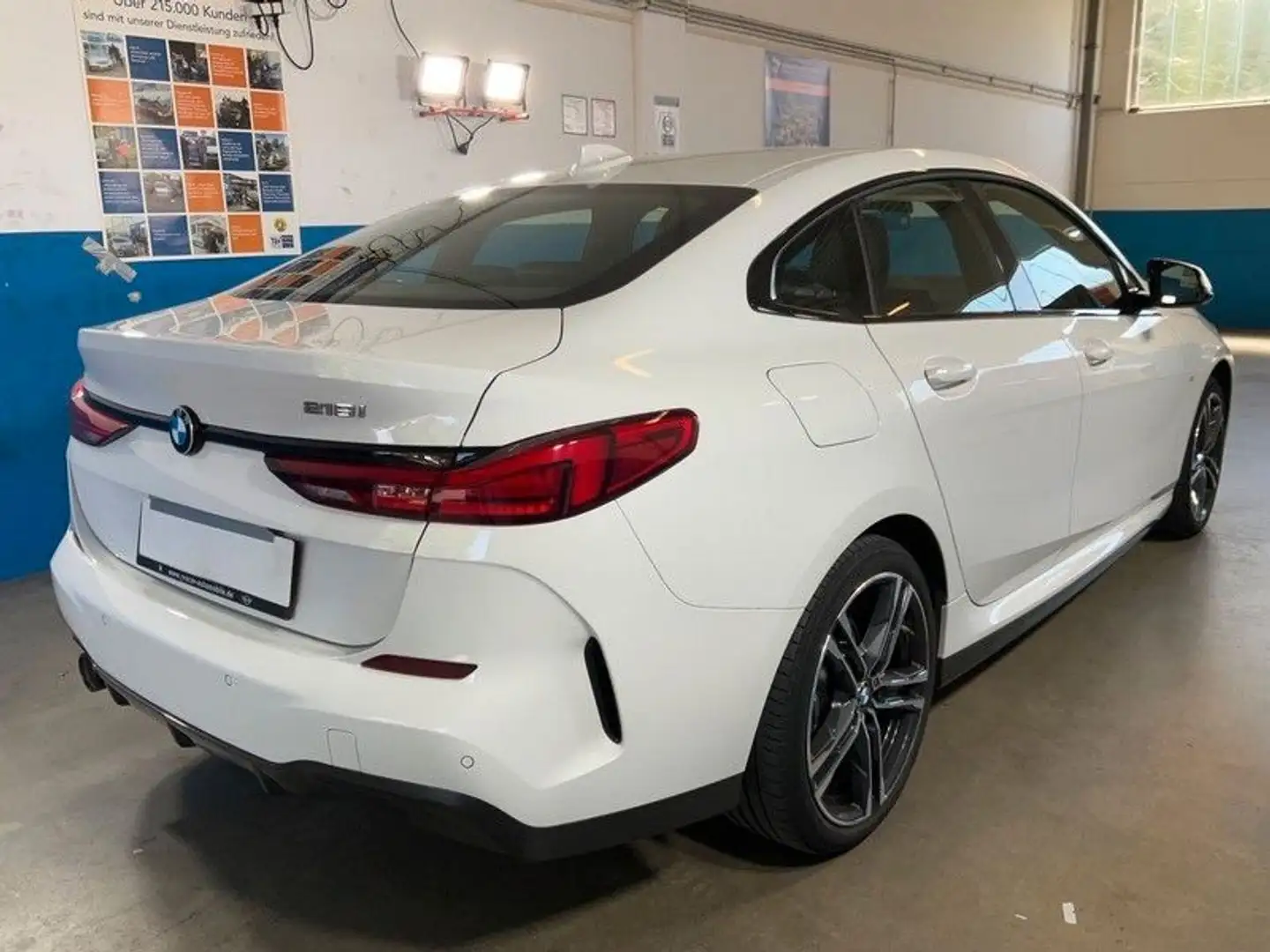 BMW 2er 218i Gran Coupe M Sport Weiß - 2
