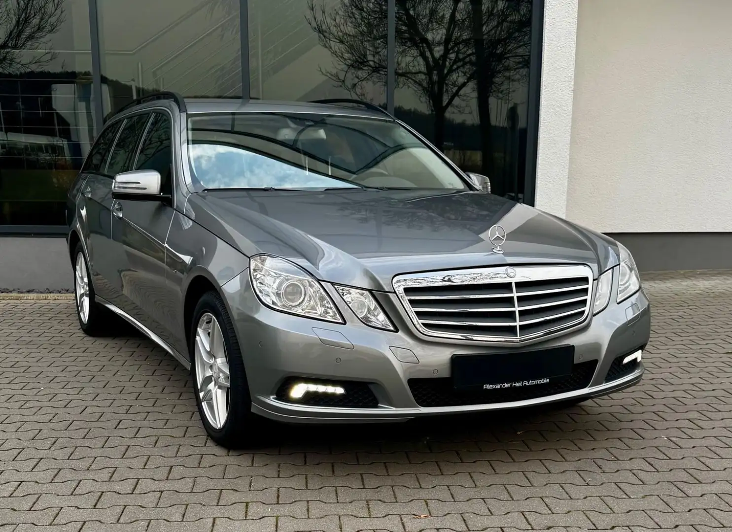 Mercedes-Benz E 350 CDI T-Modell*AUTOM*AHK*SHZ*MIT GARANTIE! Silber - 2