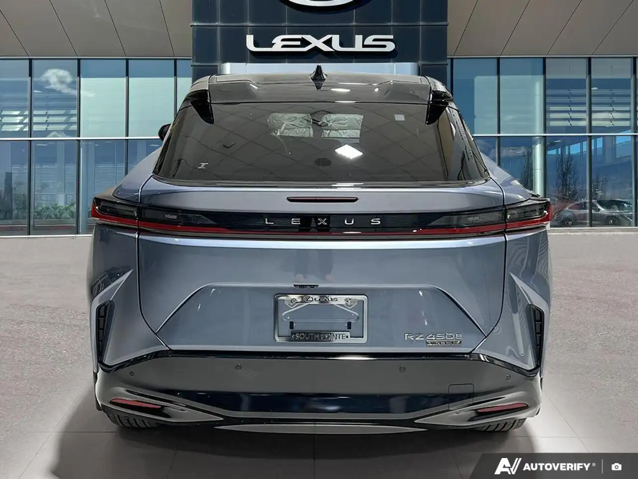 Lexus RZ снимка Lexus RZ