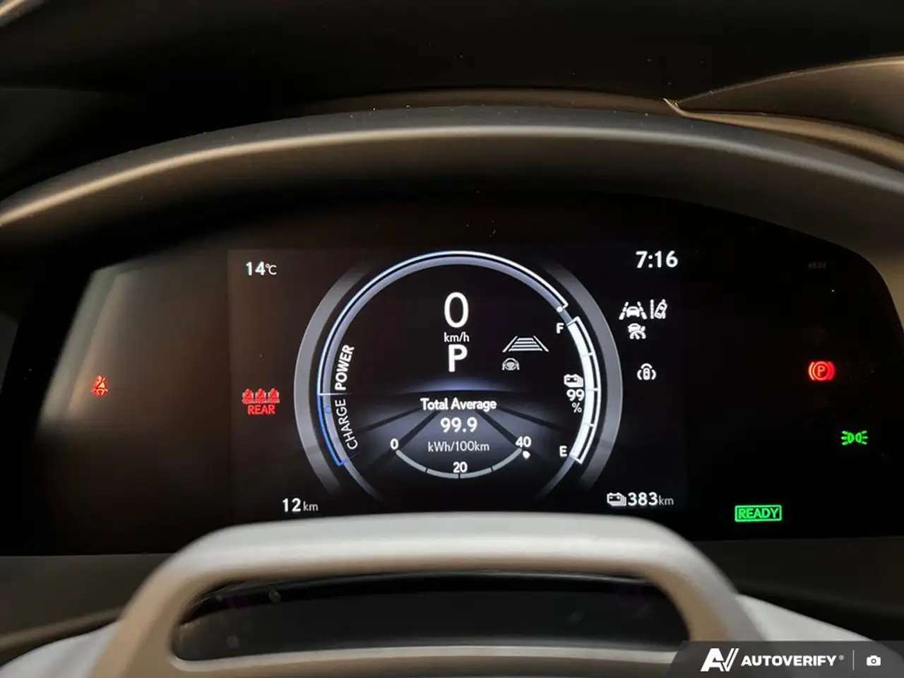 Lexus RZ снимка Lexus RZ