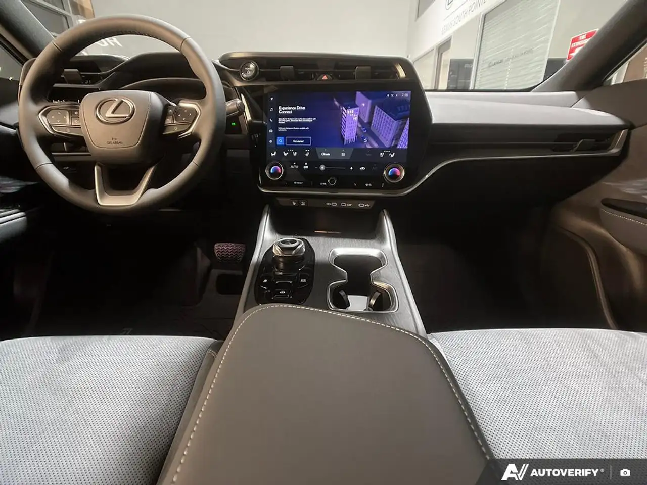 Lexus RZ снимка Lexus RZ