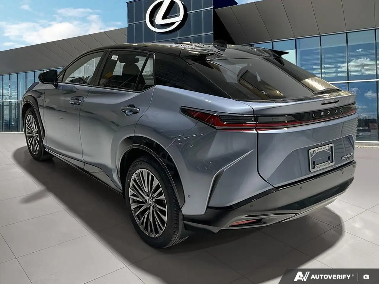 Lexus RZ снимка Lexus RZ