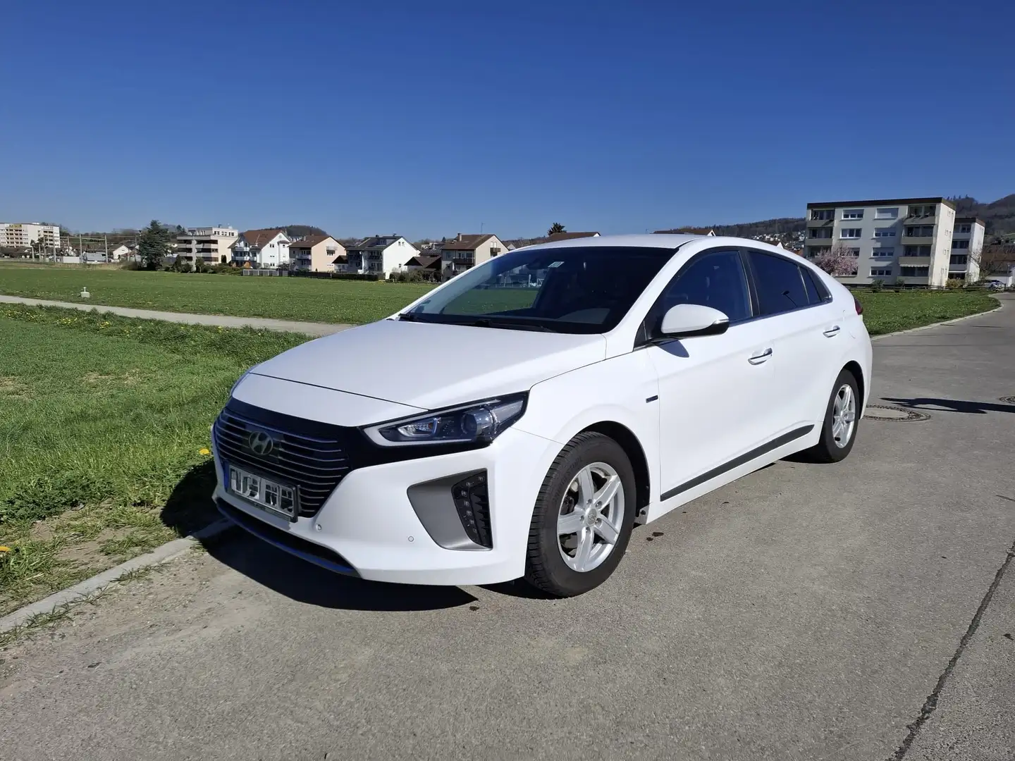 Hyundai IONIQ Premium Weiß - 2