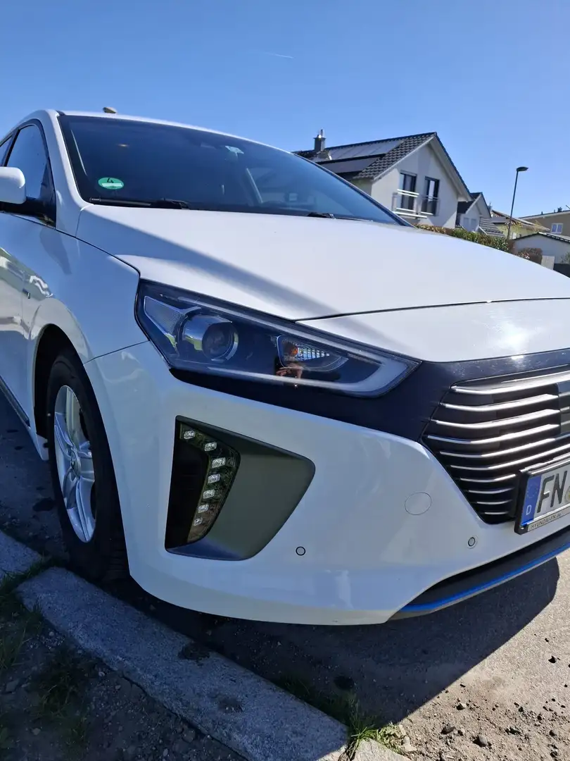 Hyundai IONIQ Premium Weiß - 1