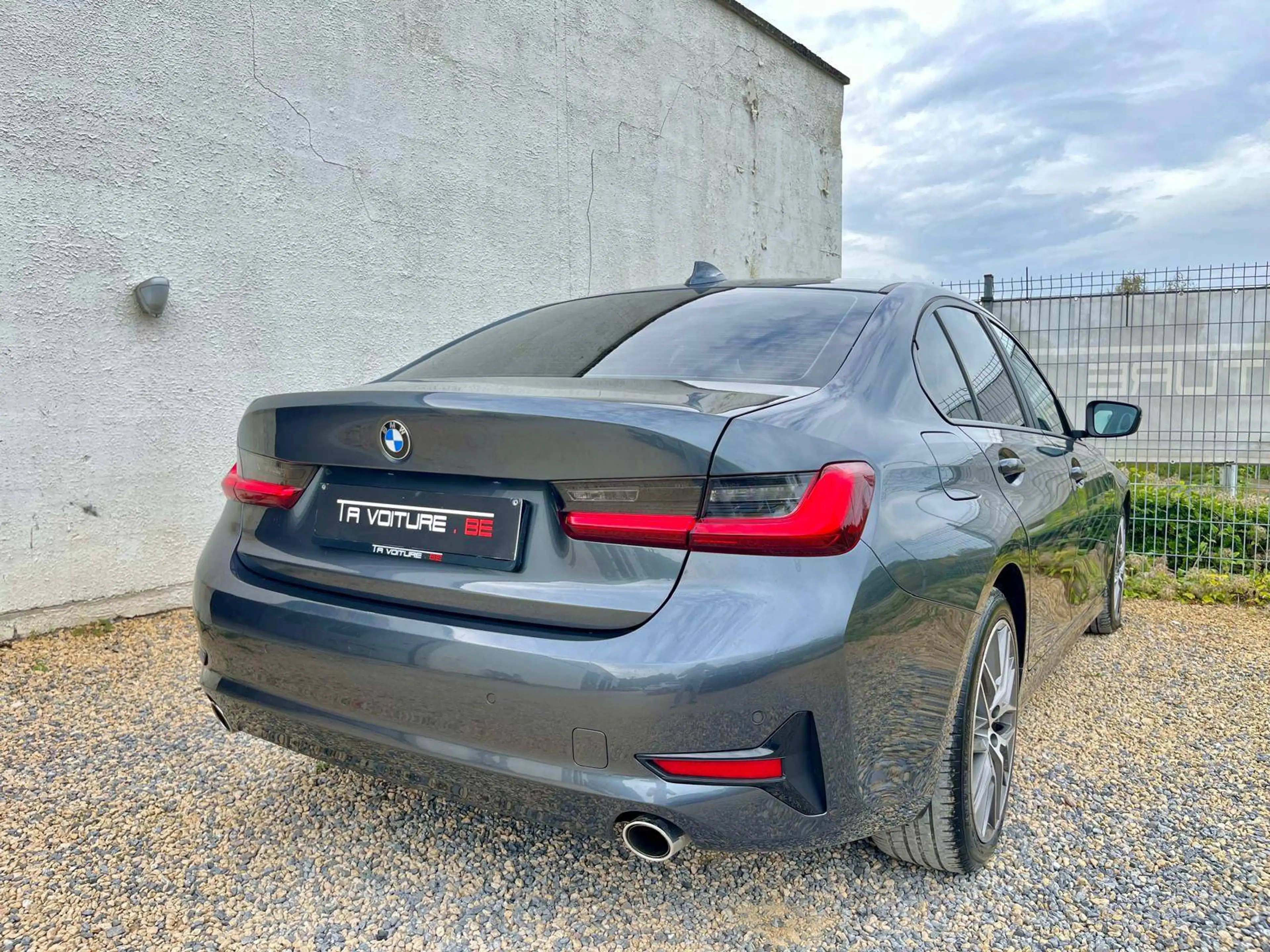 BMW 316 dA MHEV BOITE-AUTO/FULL-LED/NAVI/CARPLAY/MI-CUIR/CLIM-AUTO/PDC — photo 4