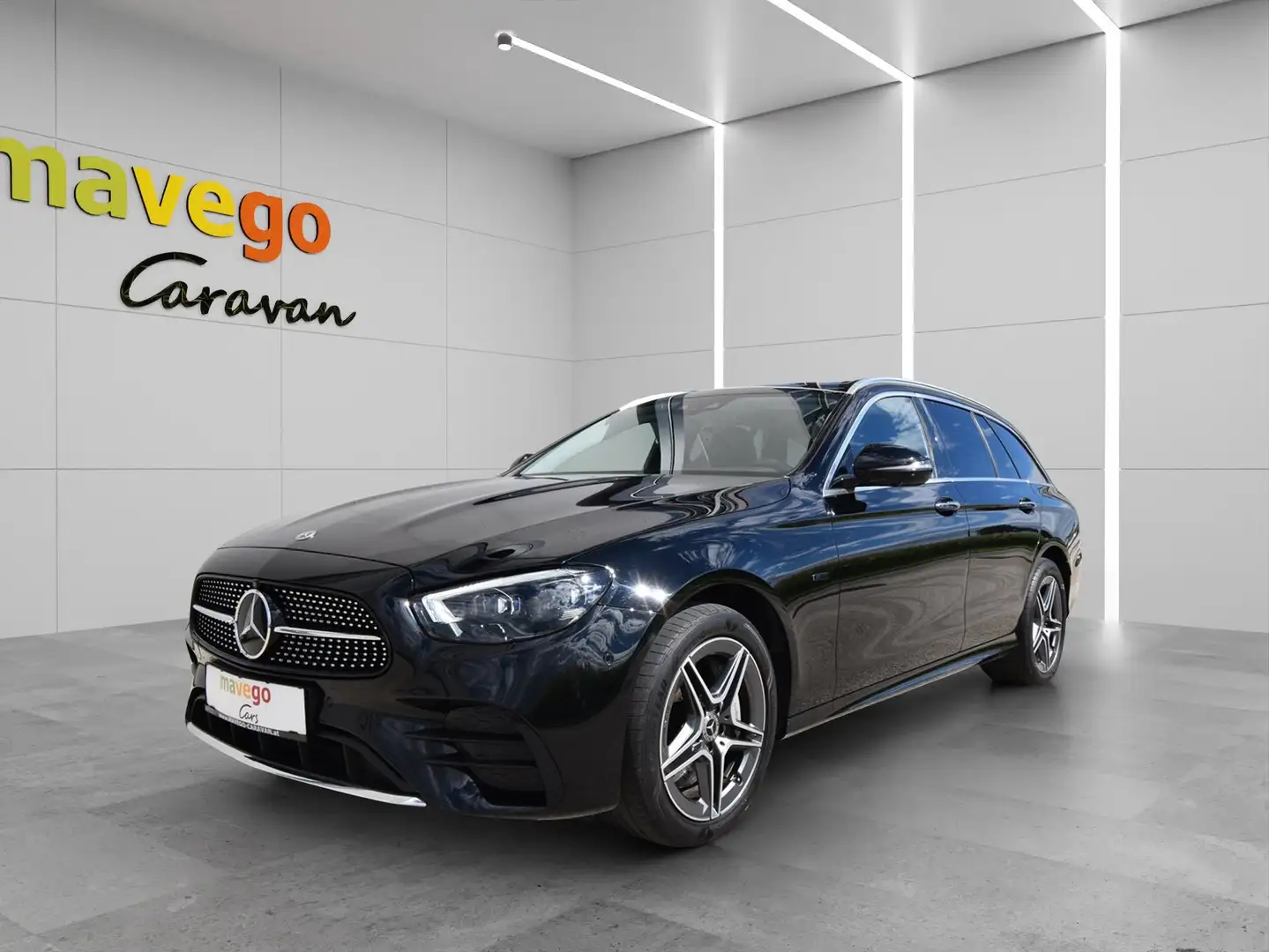 Mercedes-Benz E 300 de PHEV T 4Matic AMG Line Aut. *ACC*360*AHK*LED* Schwarz - 1