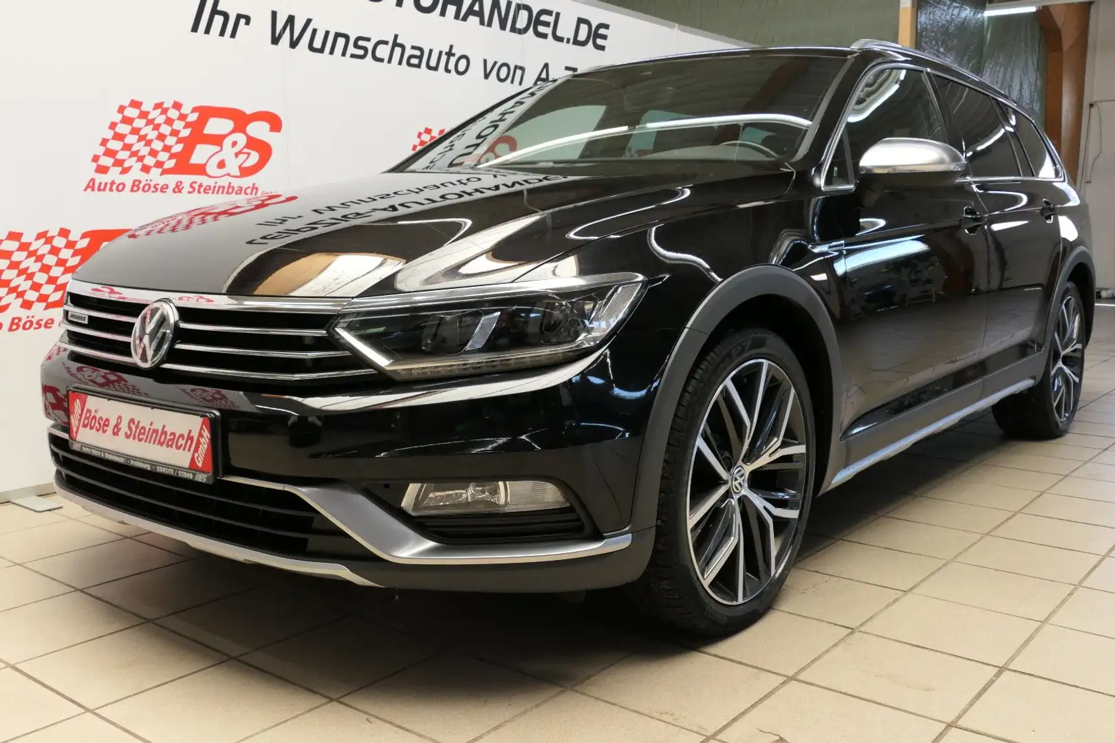 Volkswagen Passat Alltrack Passat Variant Alltrack 4Motion*LED*SHZ*AHK*PANO Nero - 1