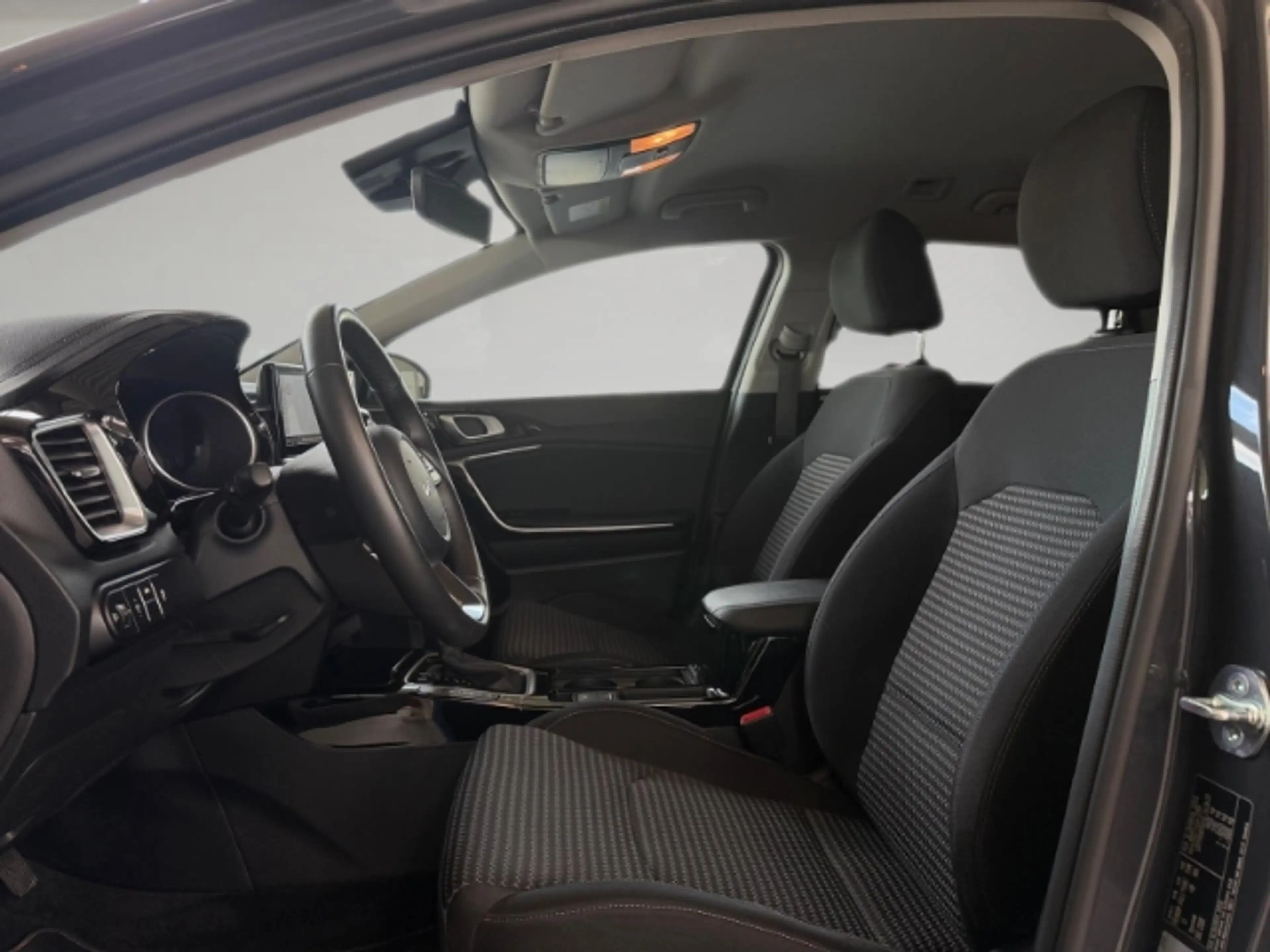 Kia Ceed SW / cee'd SW Sportswagon Edition 1.5 T-GDI Ultimate Navi+Sitzhe — photo 7