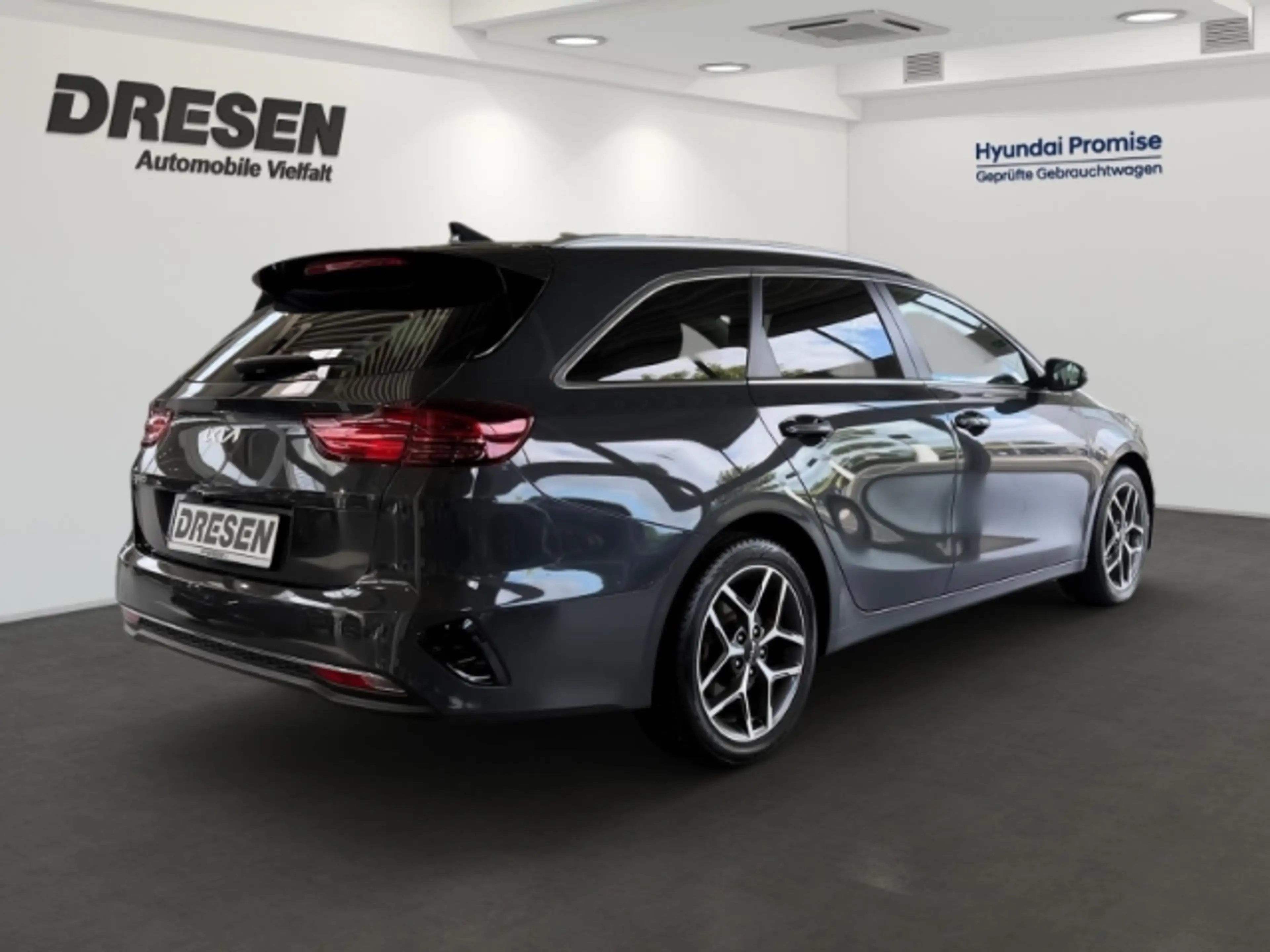 Kia Ceed SW / cee'd SW Sportswagon Edition 1.5 T-GDI Ultimate Navi+Sitzhe — photo 3