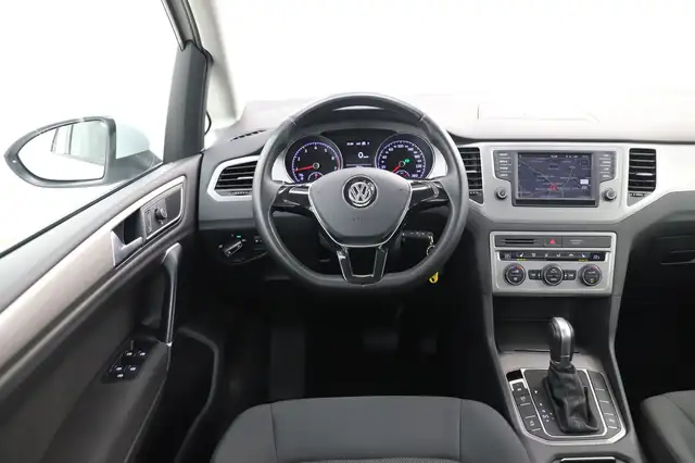 Volkswagen Golf Sportsvan view 16