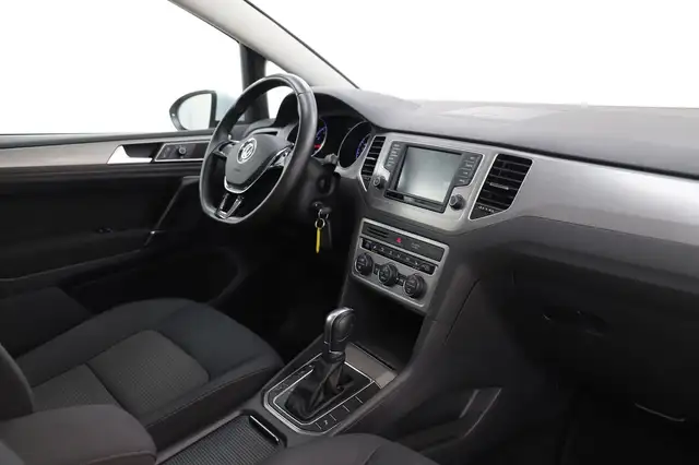 Volkswagen Golf view 15