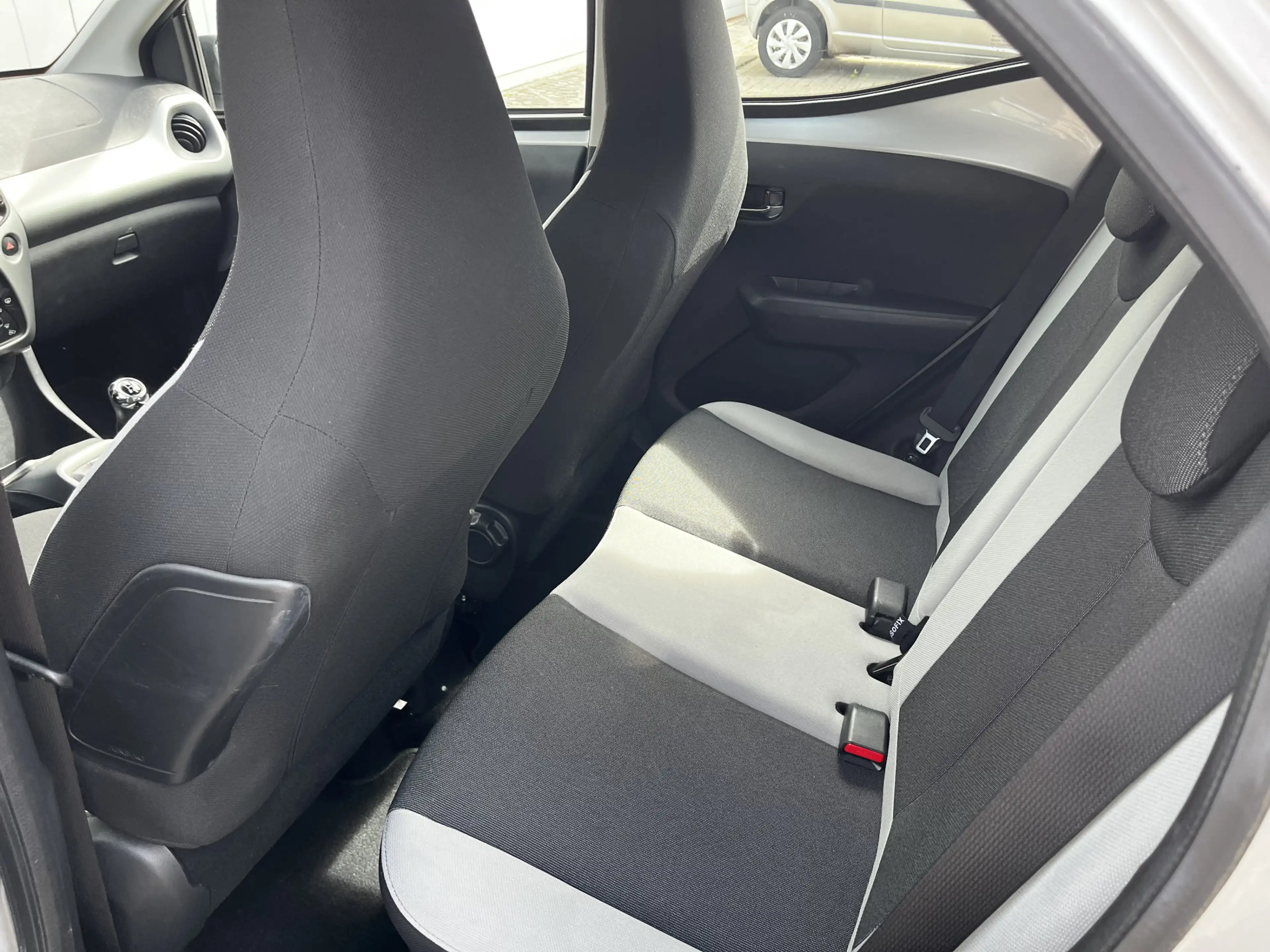 Toyota Aygo 1.0 VVT-i x-play Airco camera Slechts 37178 km — photo 8