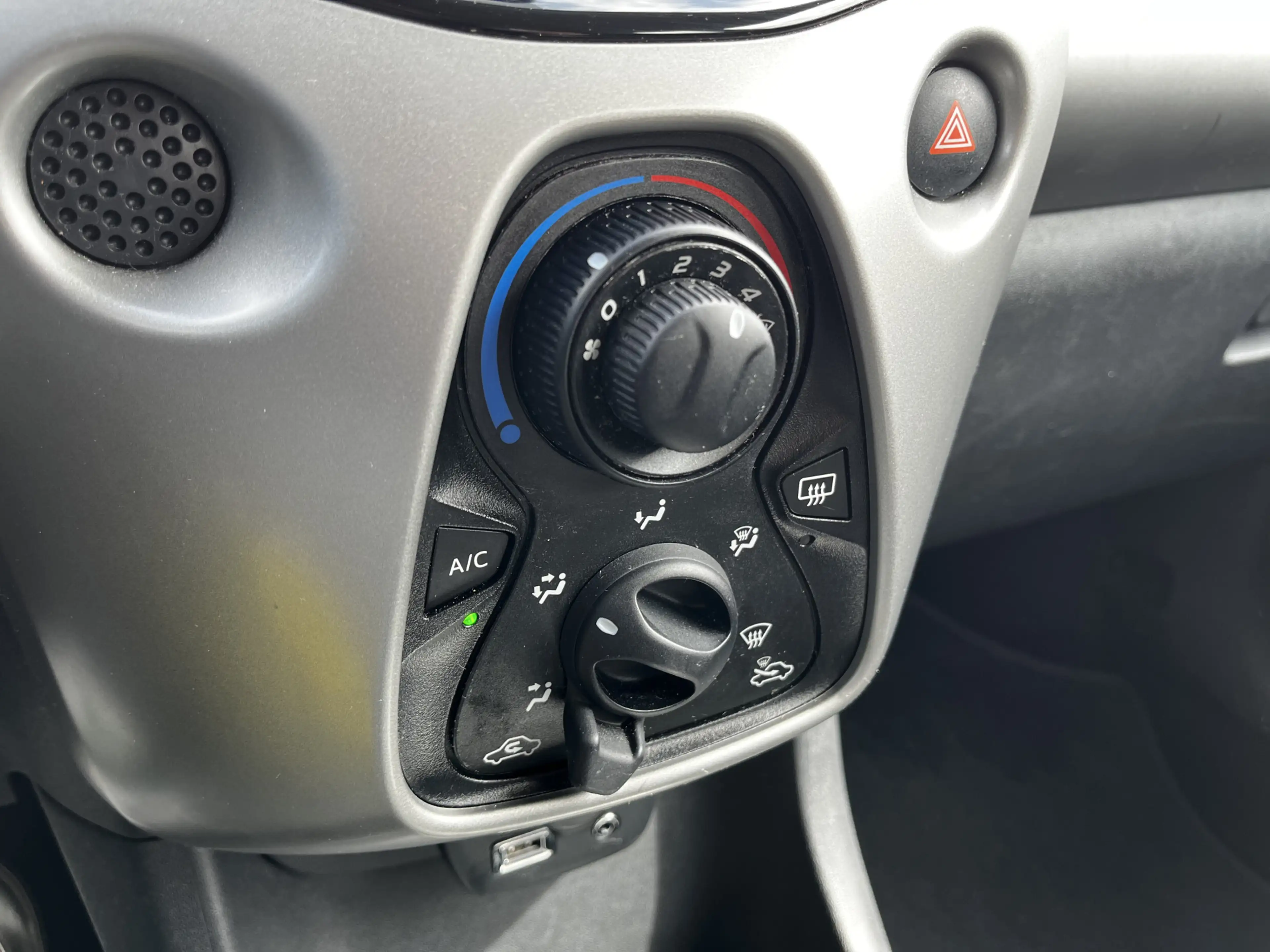 Toyota Aygo 1.0 VVT-i x-play Airco camera Slechts 37178 km — photo 14