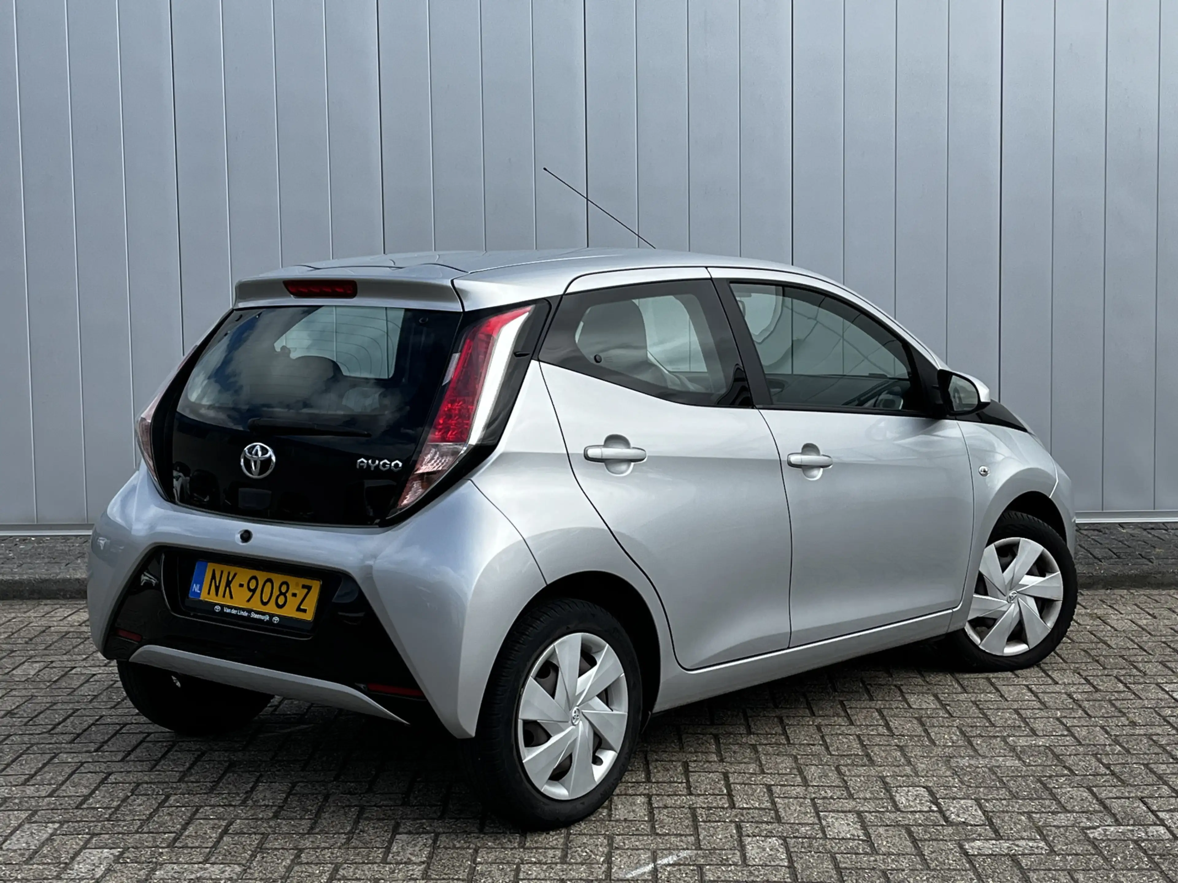 Toyota Aygo 1.0 VVT-i x-play Airco camera Slechts 37178 km — photo 4