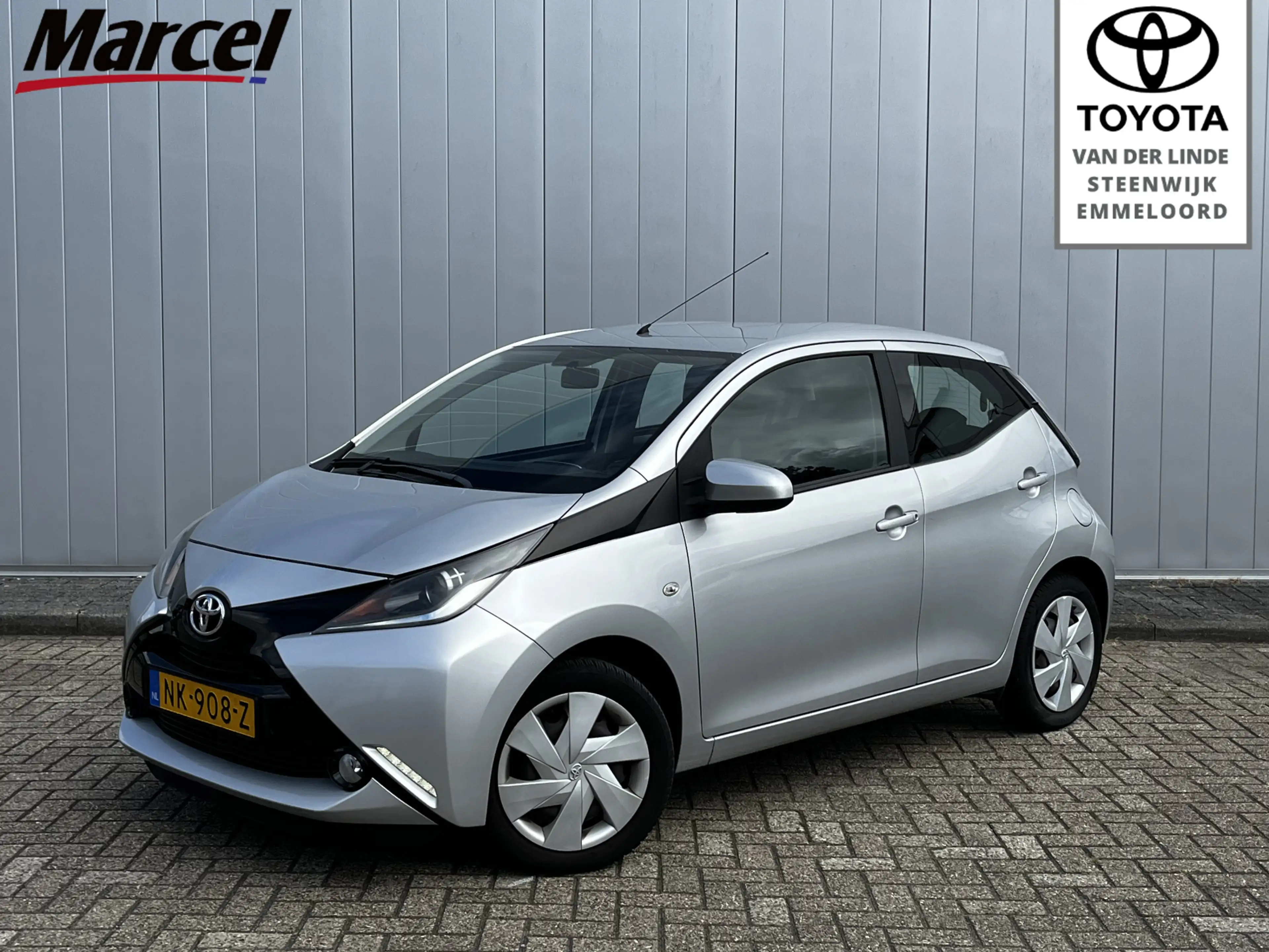 Toyota Aygo 1.0 VVT-i x-play Airco camera Slechts 37178 km