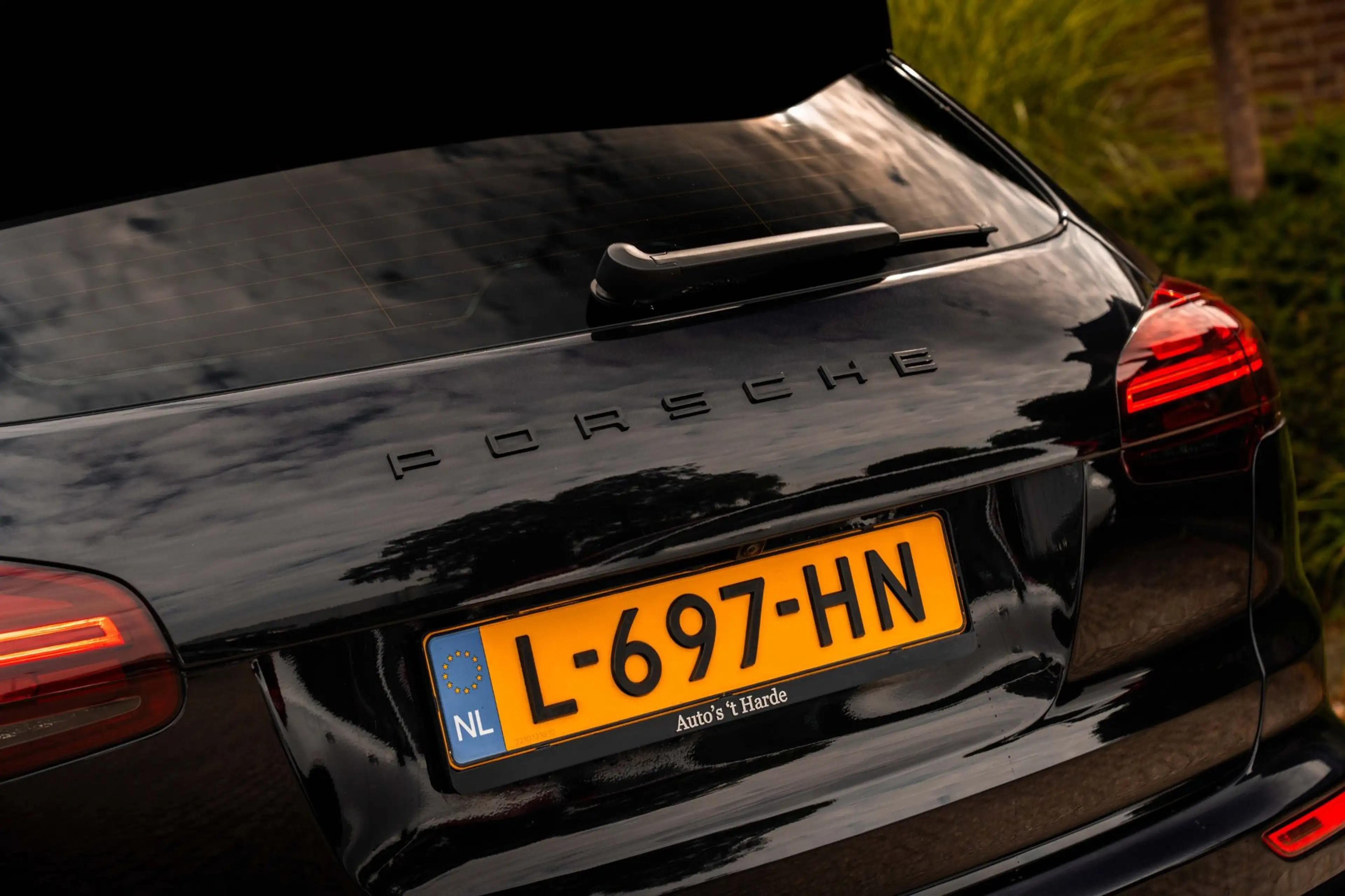 Porsche Cayenne 3.0 S E-Hybrid 416 PK Adaptive Sport Chrono Trekha — photo 45