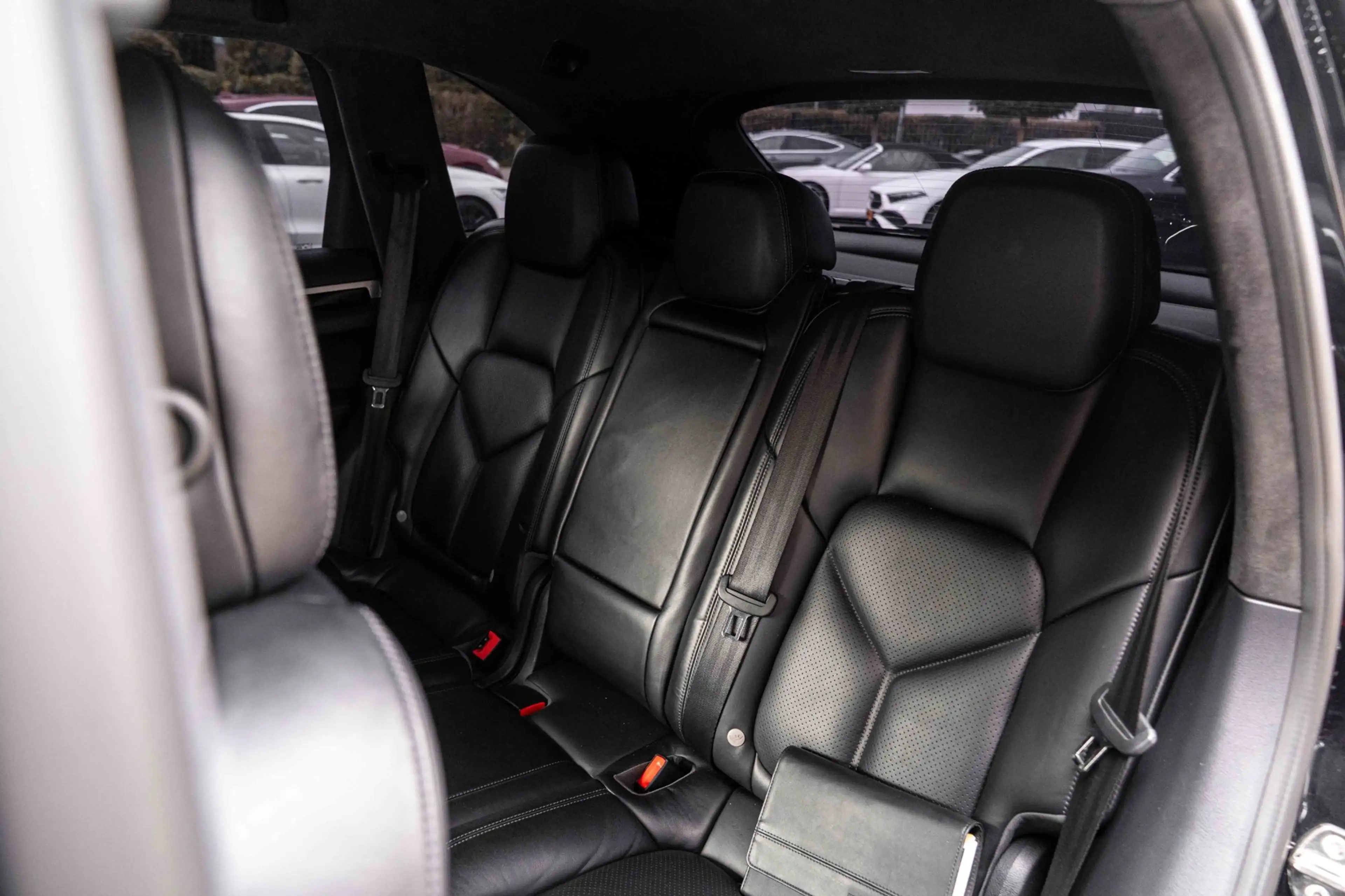 Porsche Cayenne 3.0 S E-Hybrid 416 PK Adaptive Sport Chrono Trekha — photo 16