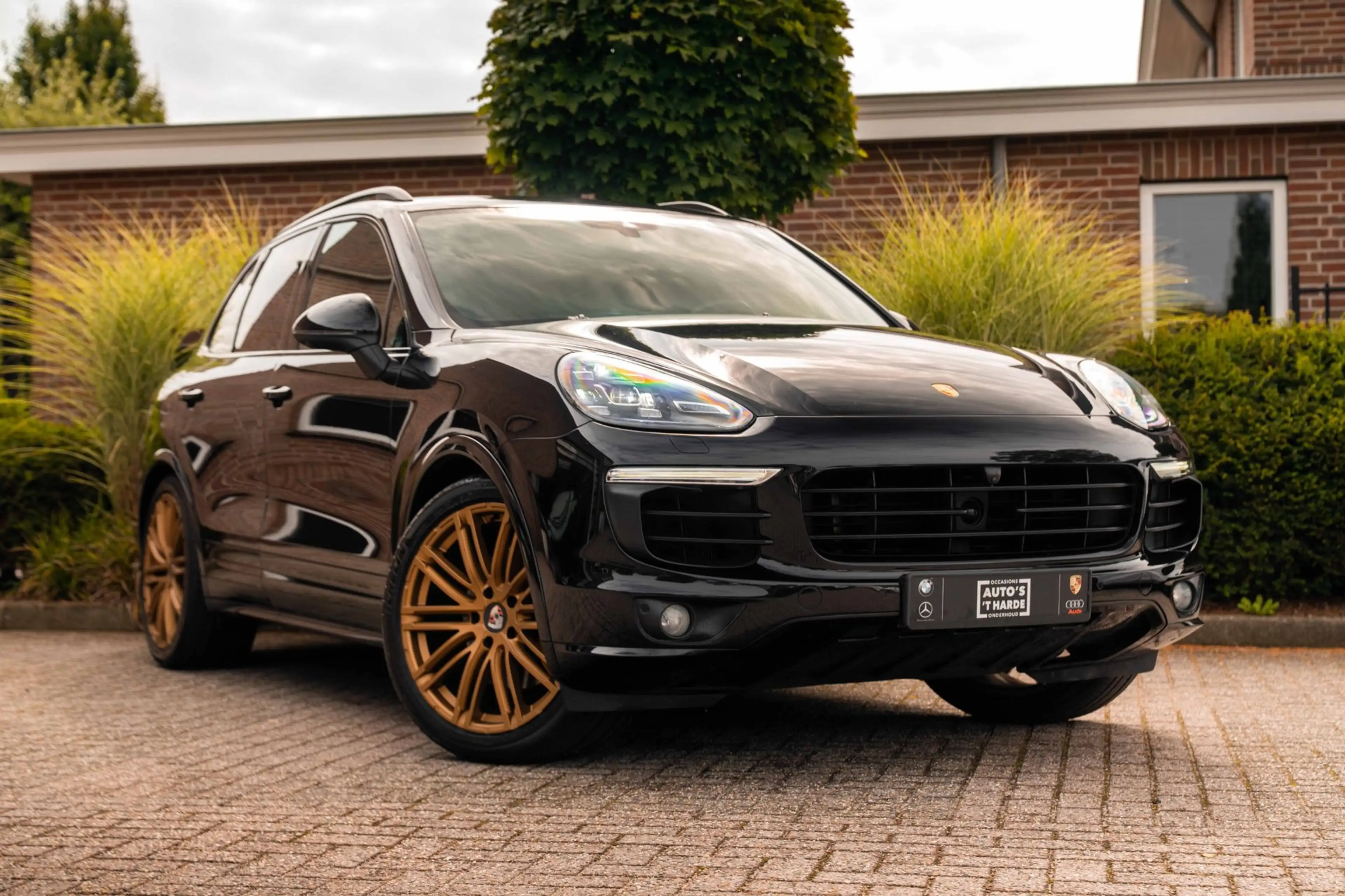 Porsche Cayenne 3.0 S E-Hybrid 416 PK Adaptive Sport Chrono Trekha — photo 38