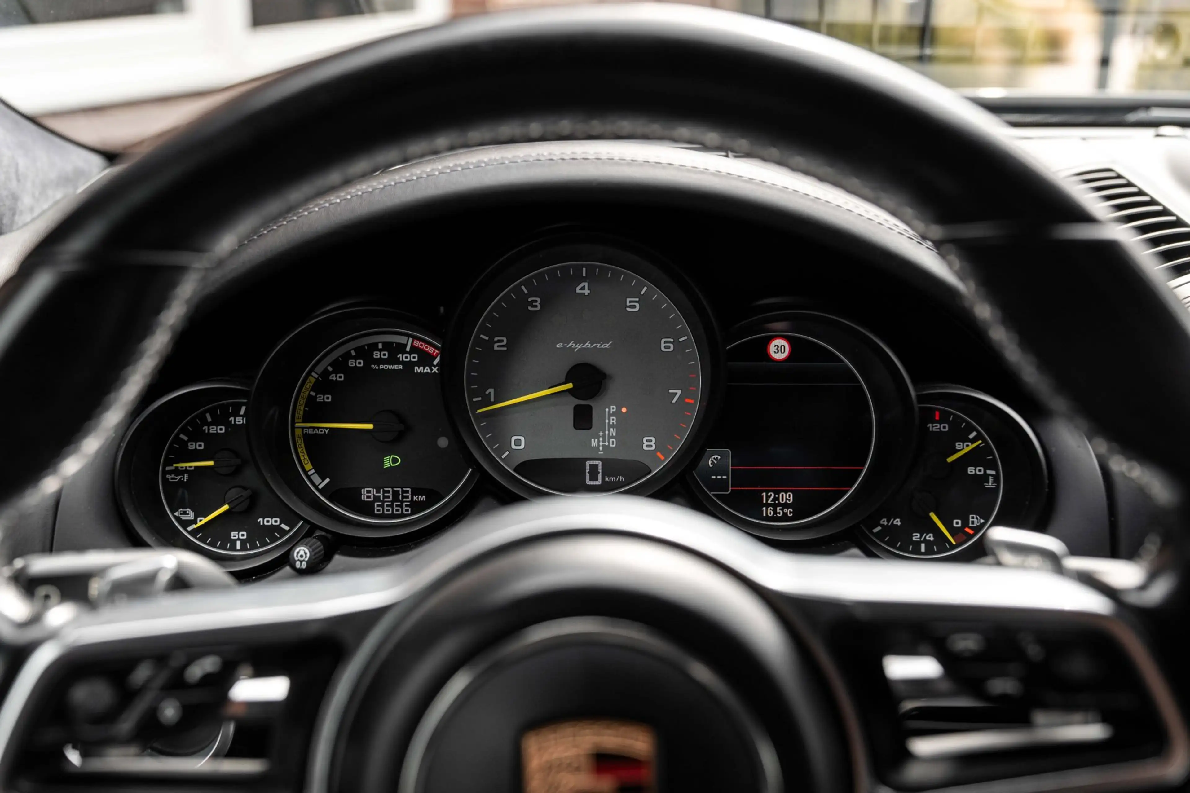 Porsche Cayenne 3.0 S E-Hybrid 416 PK Adaptive Sport Chrono Trekha — photo 28