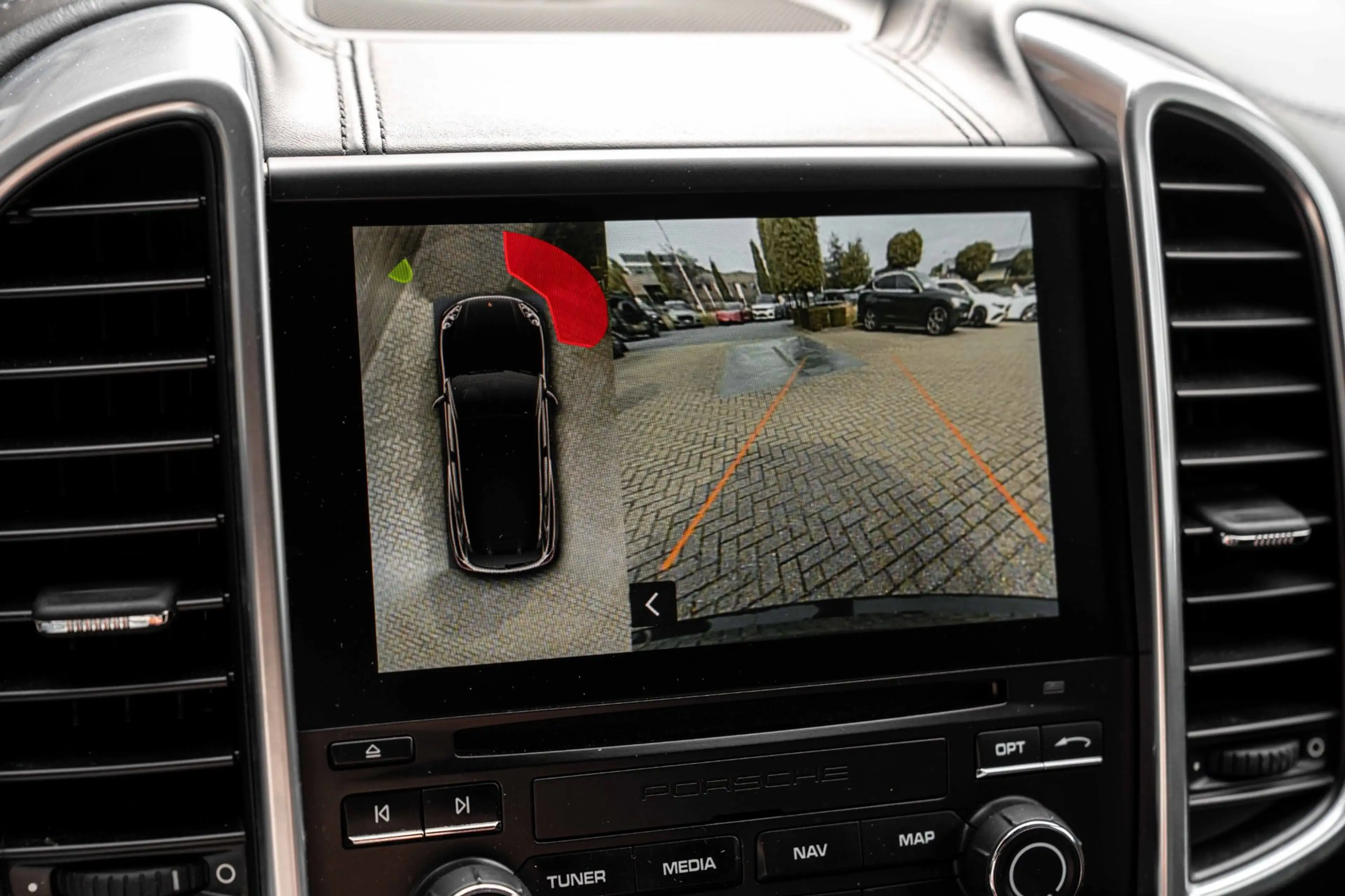 Porsche Cayenne 3.0 S E-Hybrid 416 PK Adaptive Sport Chrono Trekha — photo 24