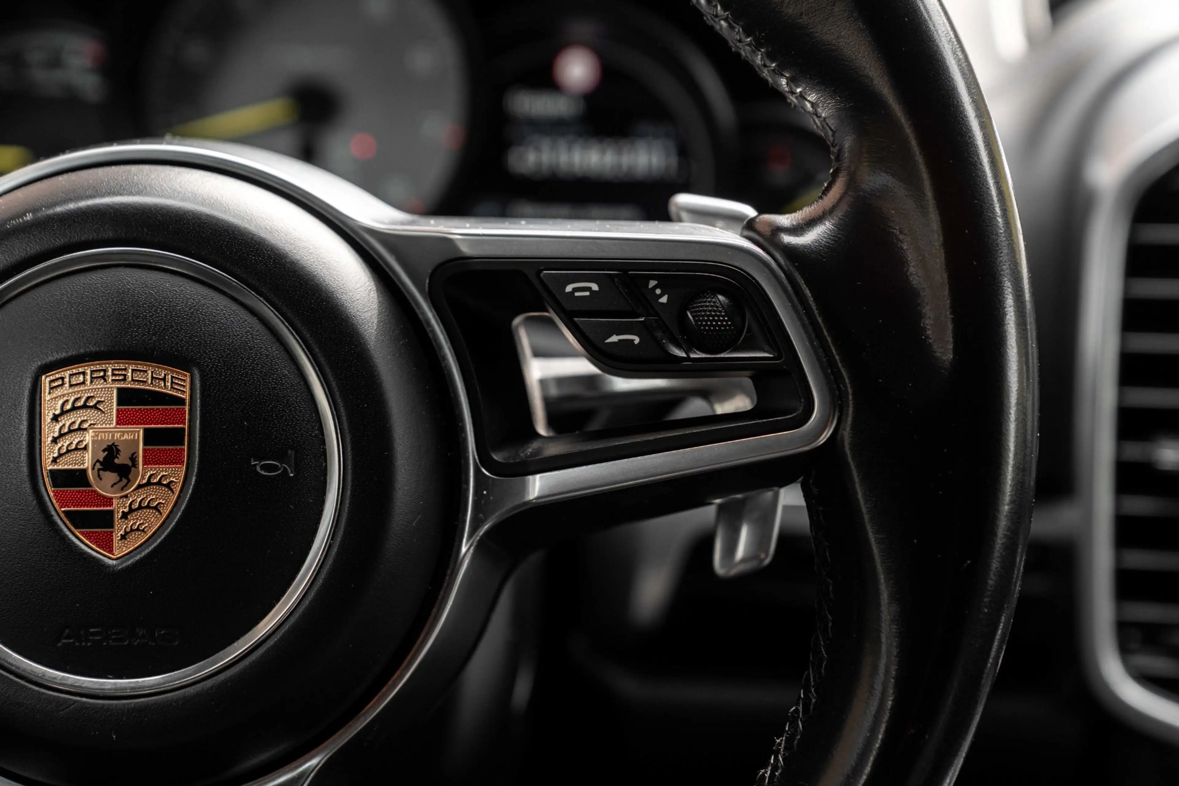 Porsche Cayenne 3.0 S E-Hybrid 416 PK Adaptive Sport Chrono Trekha — photo 48