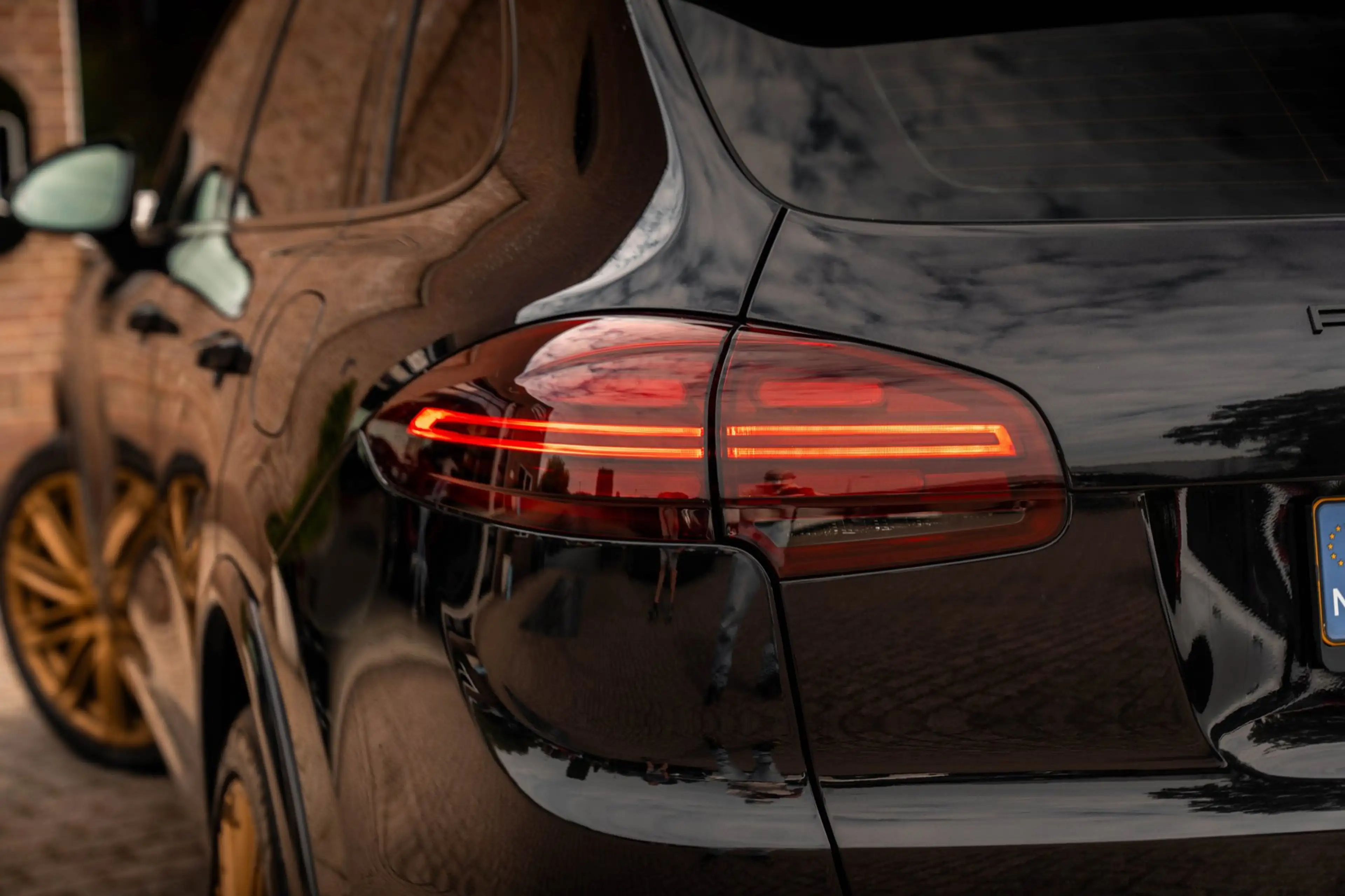 Porsche Cayenne 3.0 S E-Hybrid 416 PK Adaptive Sport Chrono Trekha — photo 46