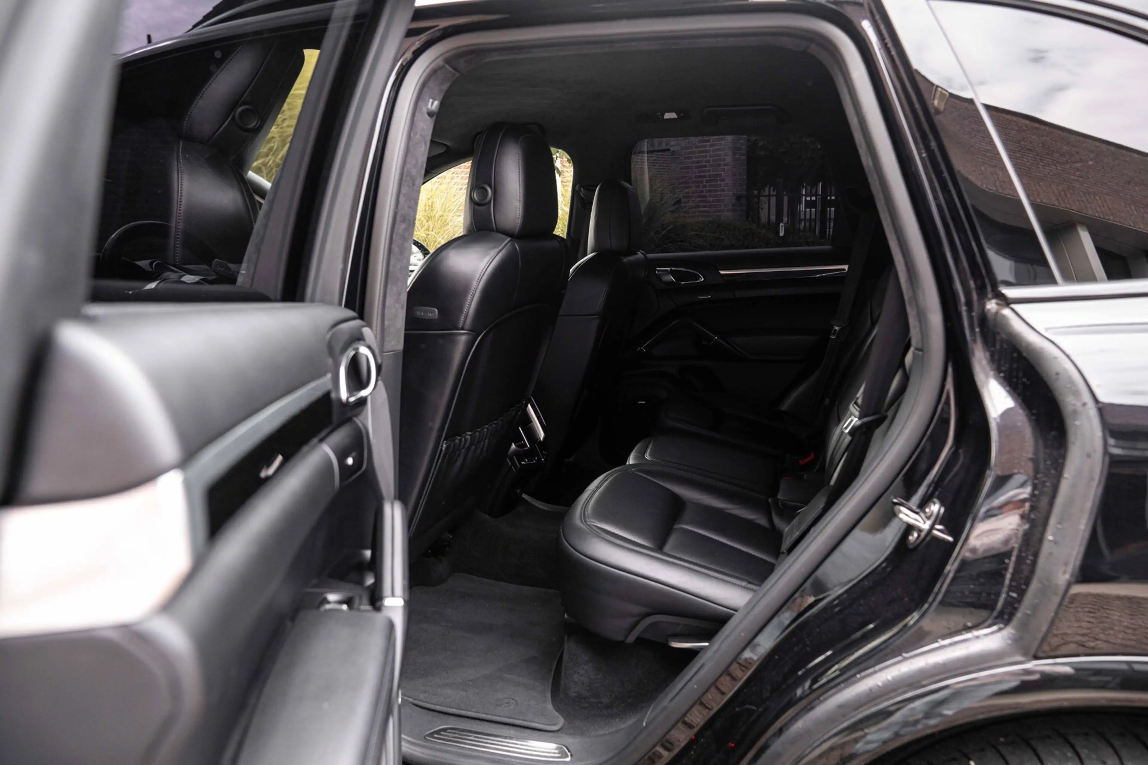 Porsche Cayenne 3.0 S E-Hybrid 416 PK Adaptive Sport Chrono Trekha — photo 17