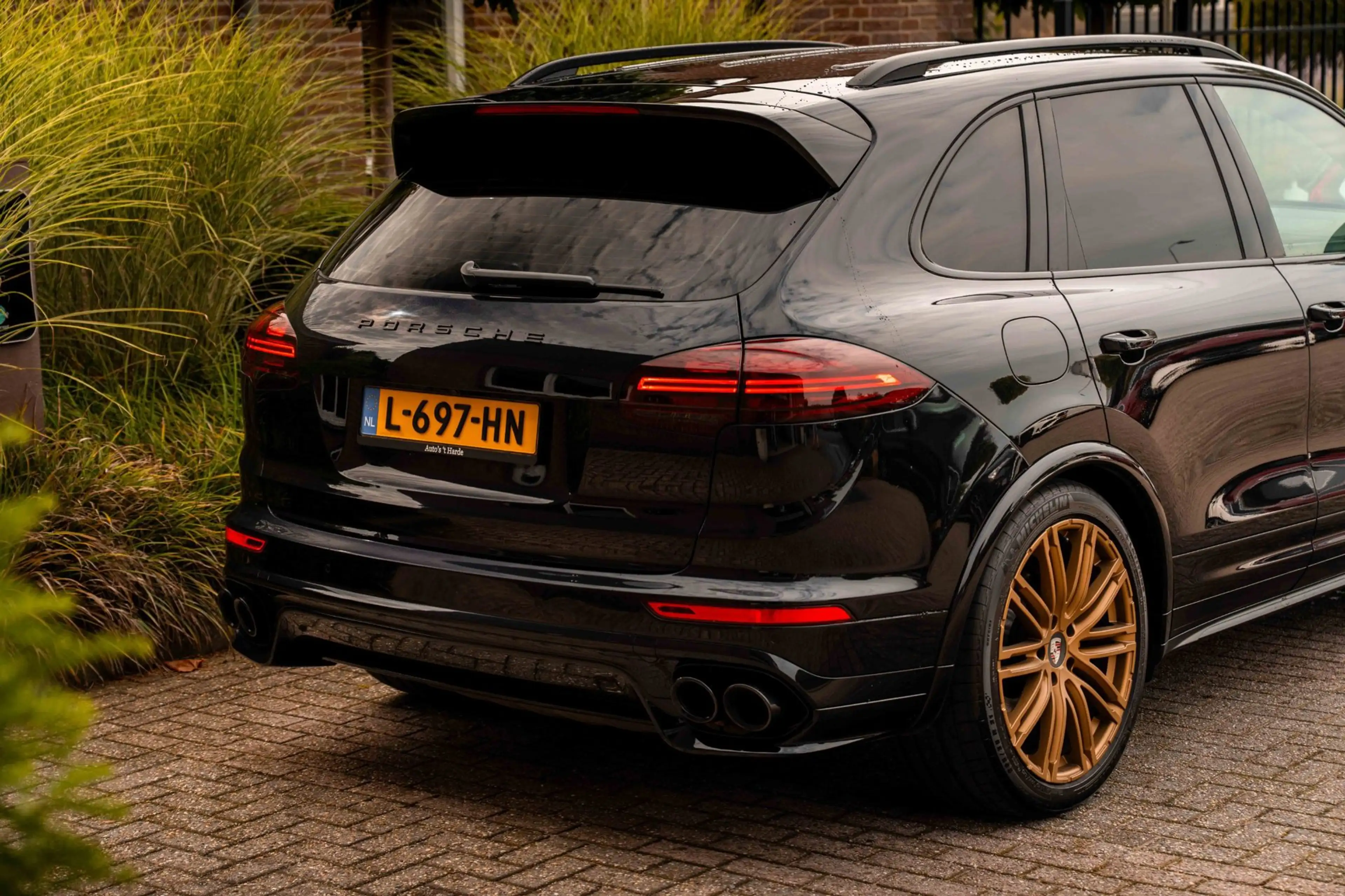 Porsche Cayenne 3.0 S E-Hybrid 416 PK Adaptive Sport Chrono Trekha — photo 9