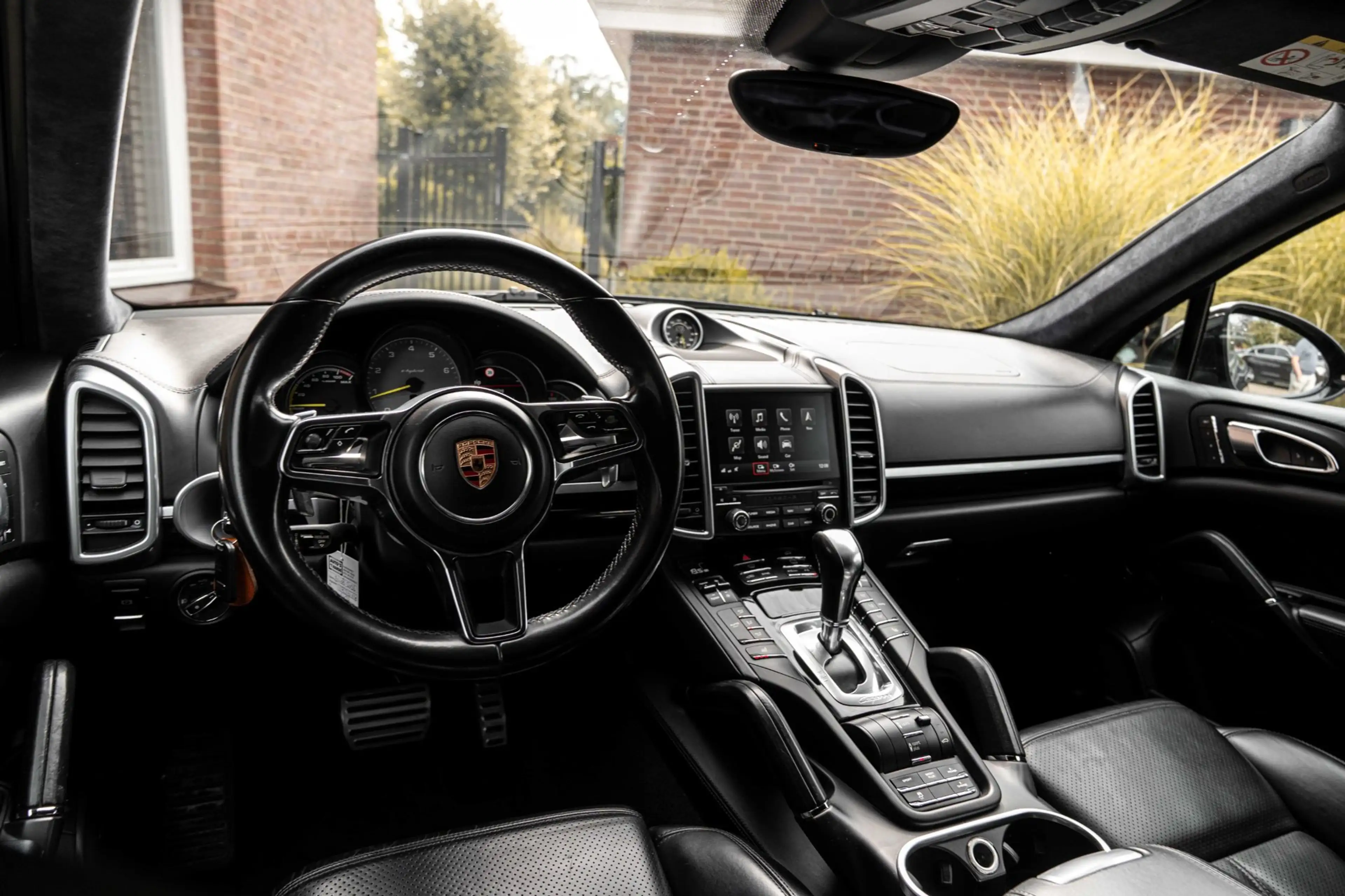 Porsche Cayenne 3.0 S E-Hybrid 416 PK Adaptive Sport Chrono Trekha — photo 14