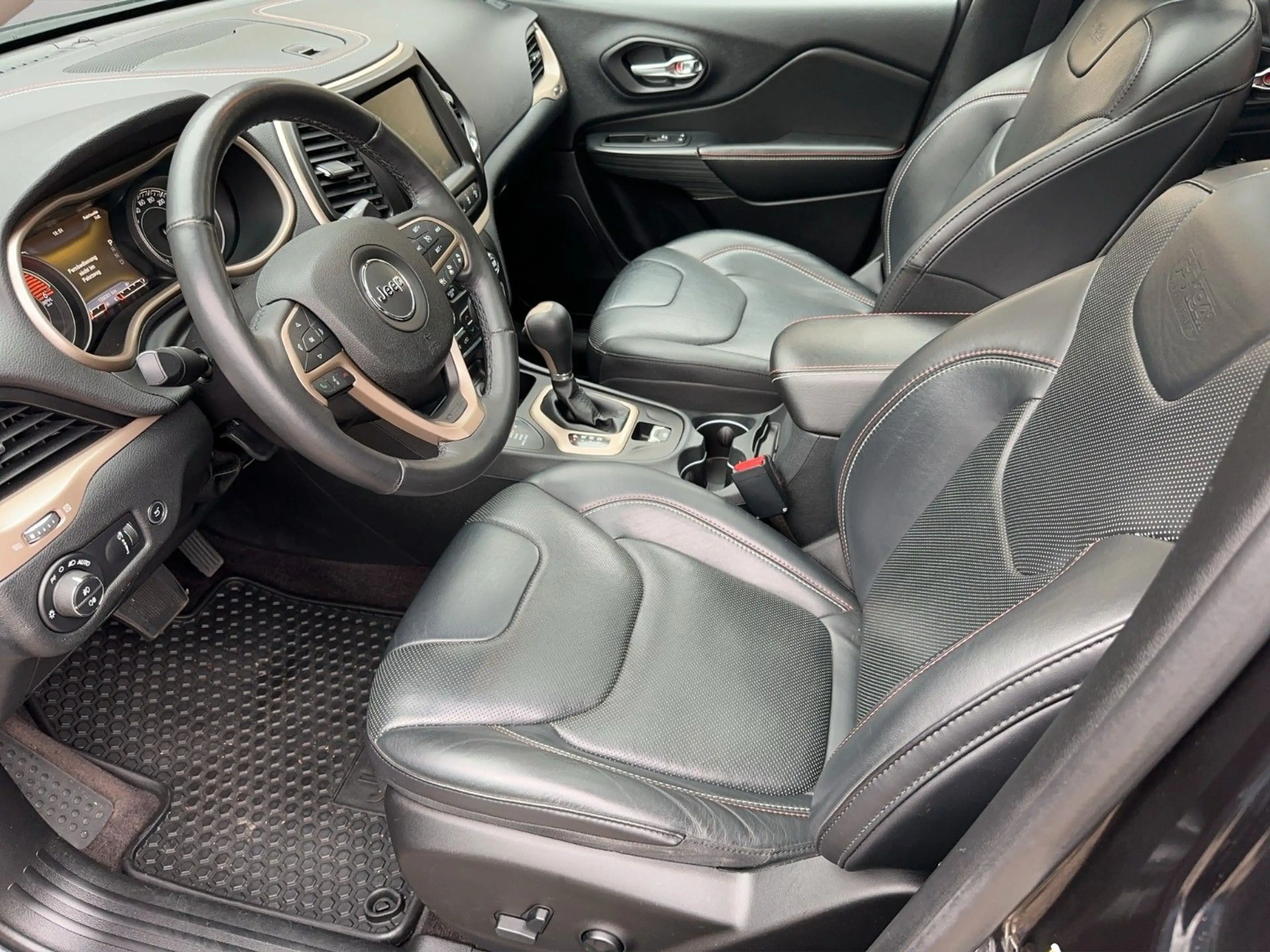 Jeep Cherokee 2.2 Multijet Active 75th Anniversary — photo 9