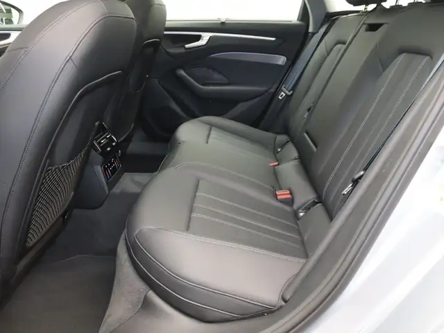 Audi A6 view 12