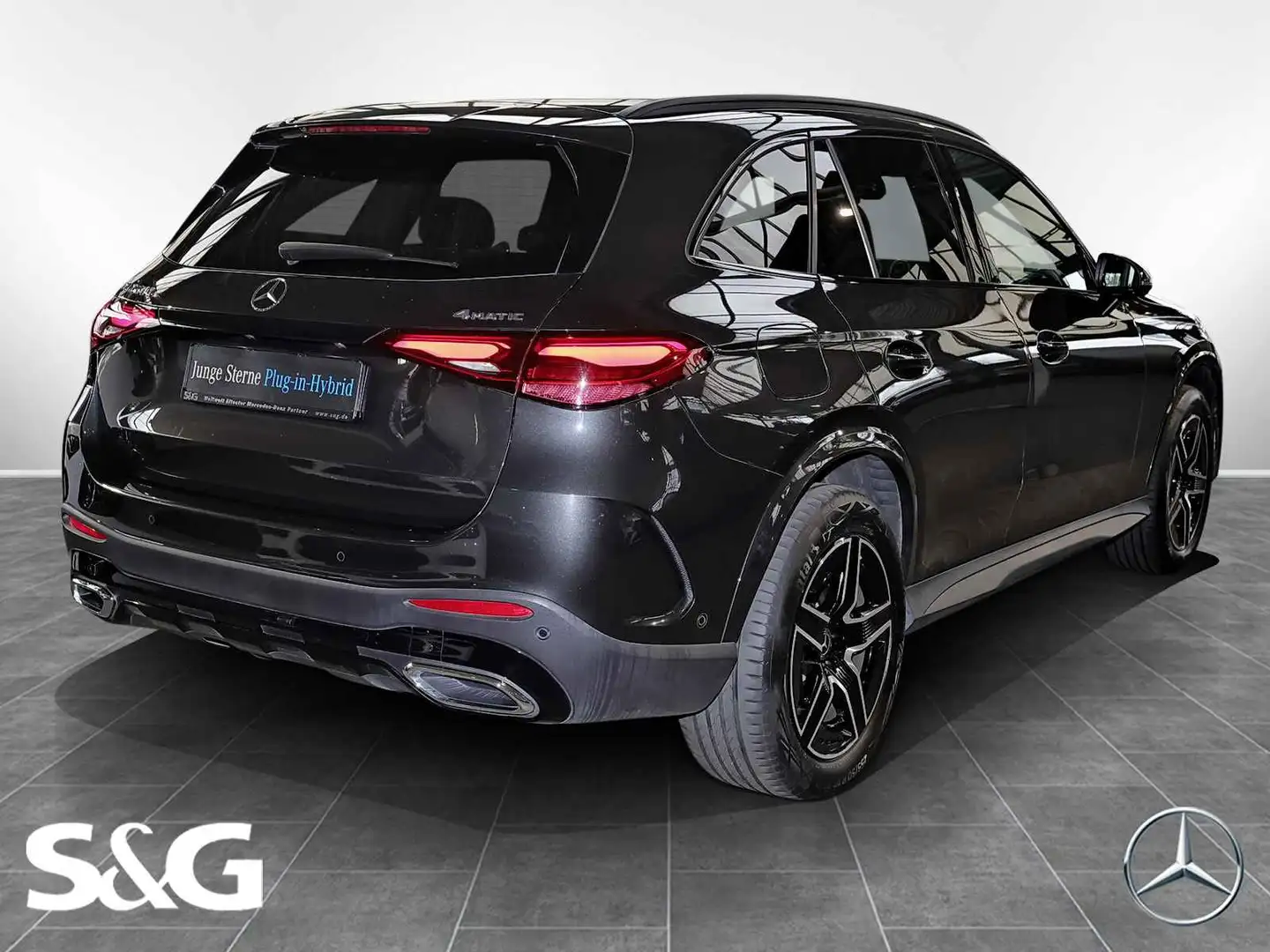 Mercedes-Benz GLC 300 e 4M AMG AHK+TOTWINKEL+DISTRONIC+MEMORY Grau - 2