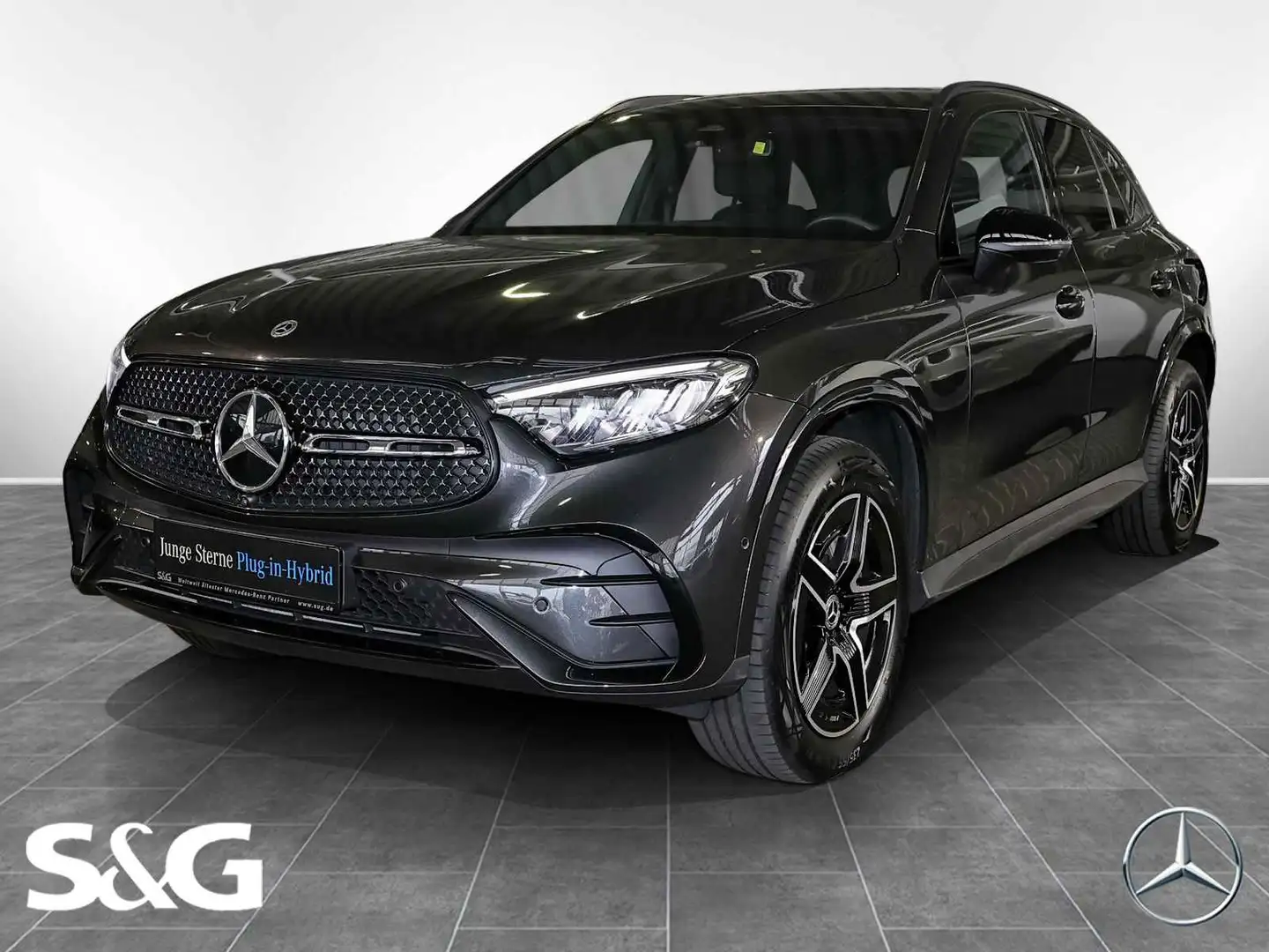 Mercedes-Benz GLC 300 e 4M AMG AHK+TOTWINKEL+DISTRONIC+MEMORY Grau - 1