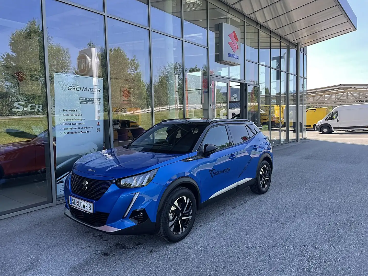 Peugeot e-2008 50kWh GT Blau - 1