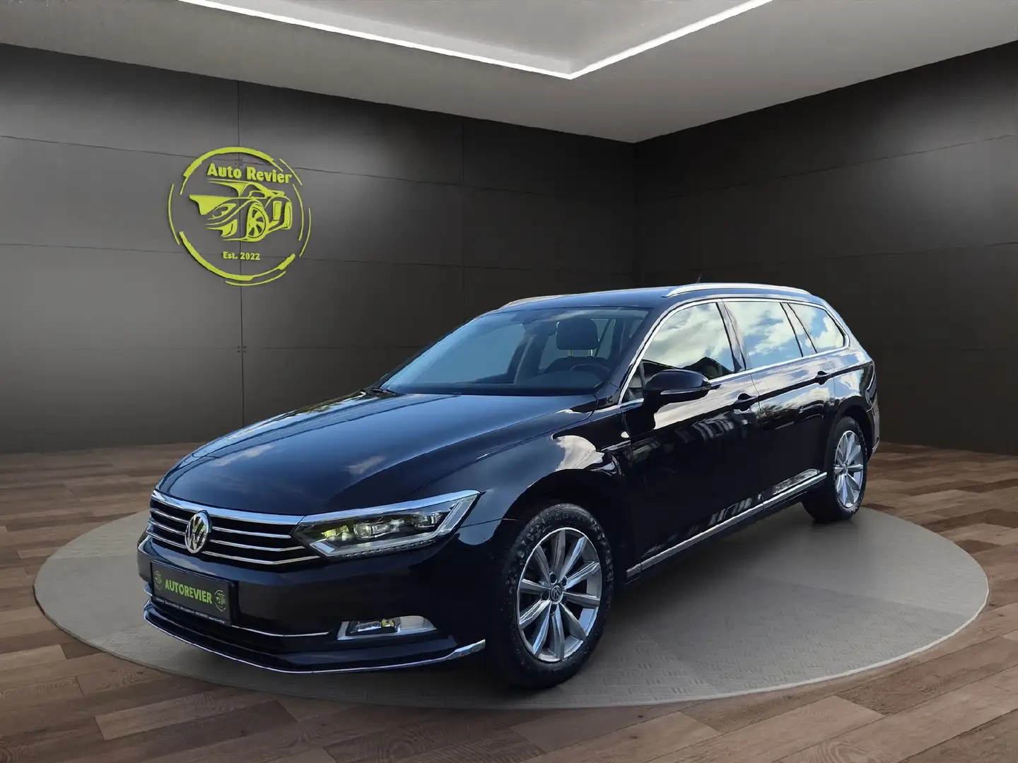 Volkswagen Passat Variant Highline 4Motion Schwarz - 1